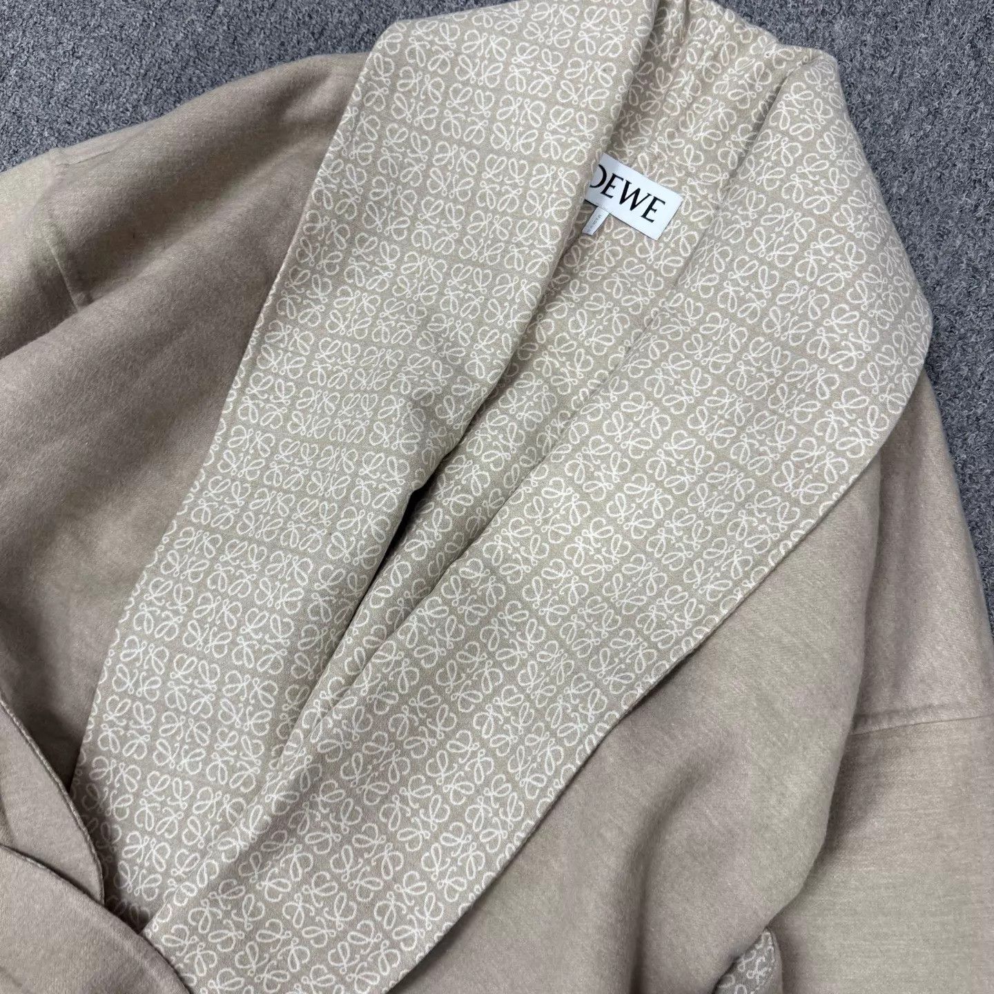 Loewe Loewe Jacquard Waist - Cinched Longsleeve Overcoat 34 mint Size XXS / US 00 / IT 34 - 3 Thumbnail