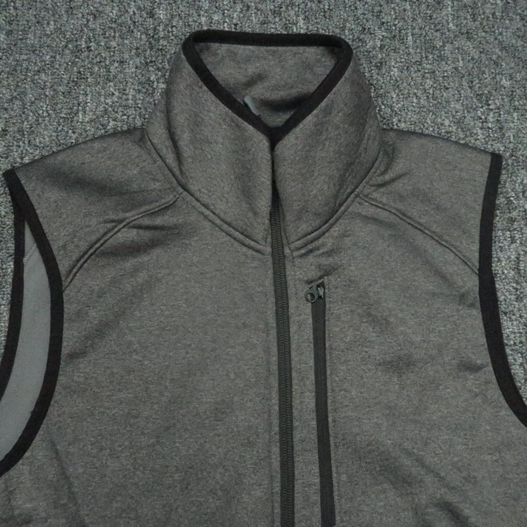 Vintage L.L. Bean Vest Men Small Gray Slightly Fitted Performance Full Zip Pockets Size US S / EU 44-46 / 1 - 2 Thumbnail