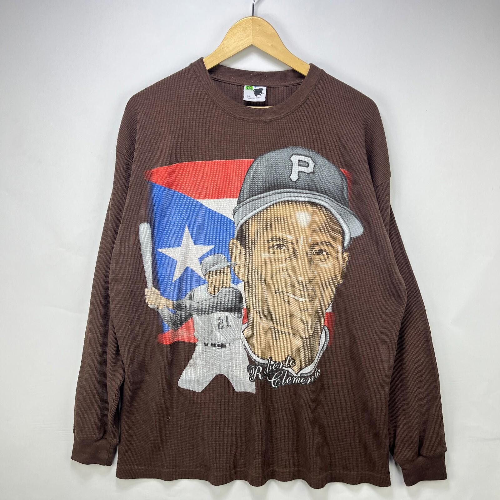 The Unbranded Brand Vintage Y2K Roberto Clemente Big Print Shirt XL Pirates Size US XL / EU 56 / 4 - 1 Thumbnail