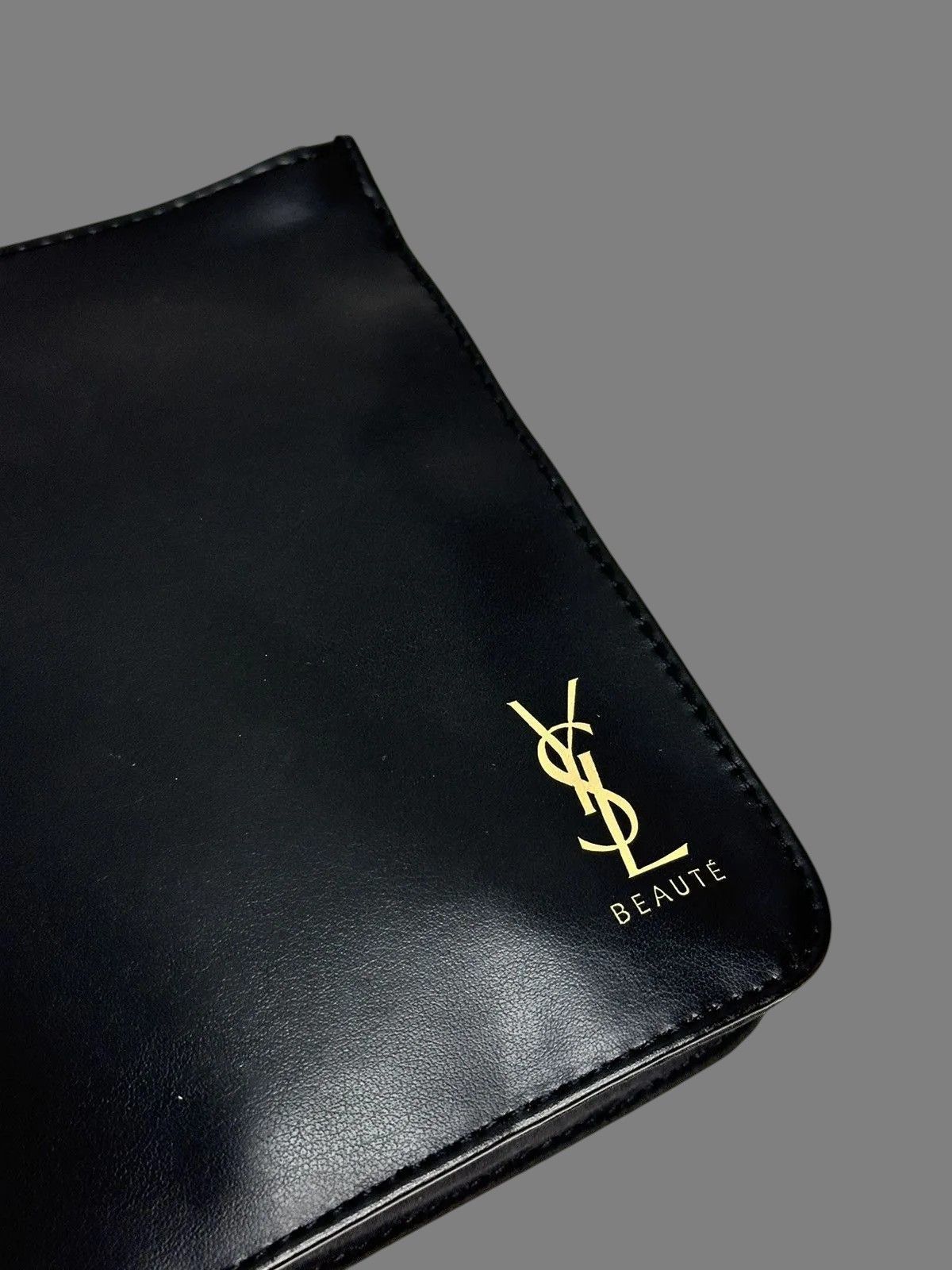 Beauty Beast Black Leather Yves Saint Laurent Clutch Pouch 17x20cm Size ONE SIZE - 11 Thumbnail