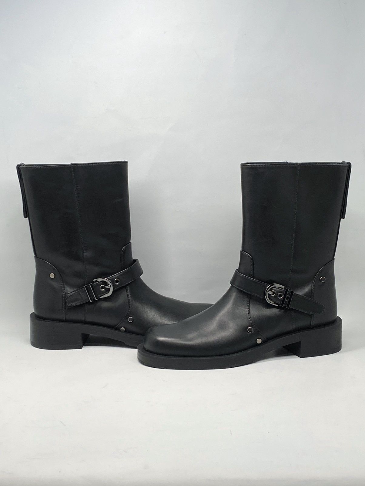 Stuart Weitzman Maverick Pull On Moto Boots size 6.5