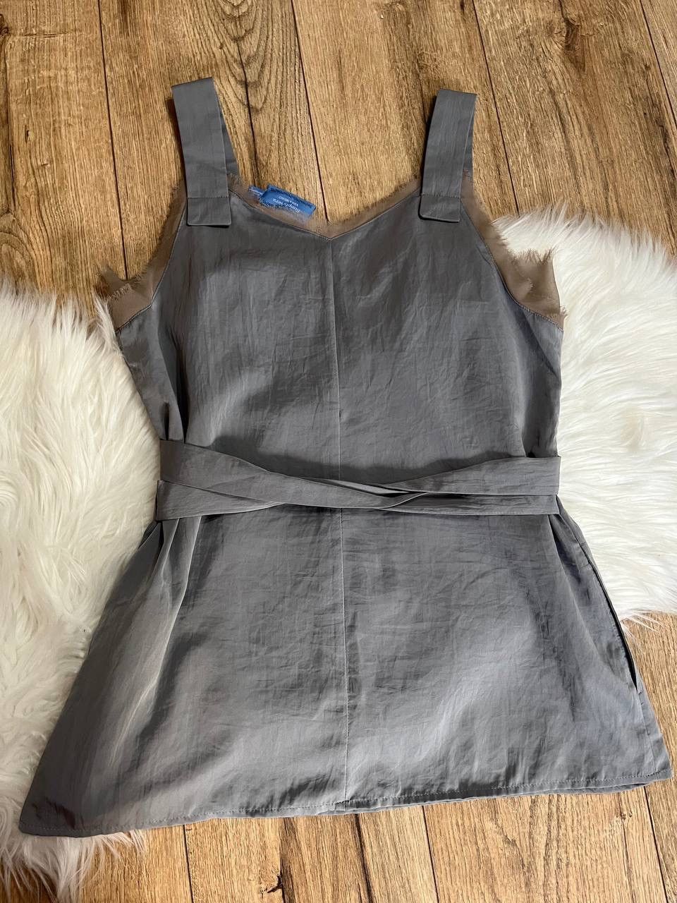 Vera Wang Beautiful and stylish grey sleeveless camisole top Size S / US 4 / IT 40 - 8 Thumbnail