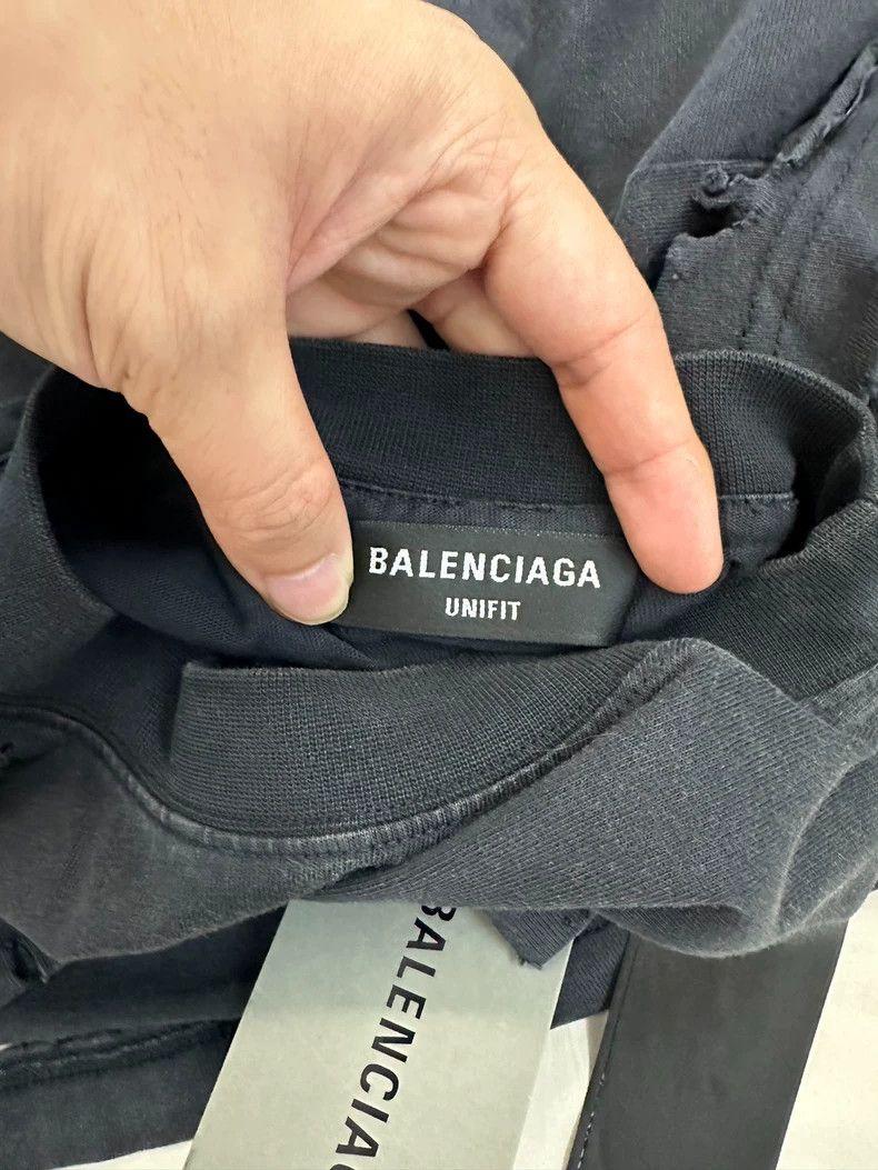 Balenciaga Balenciaga 3B Logo Embroidered Ripped Distressed Short Sle Size US L / EU 52-54 / 3 - 9 Thumbnail