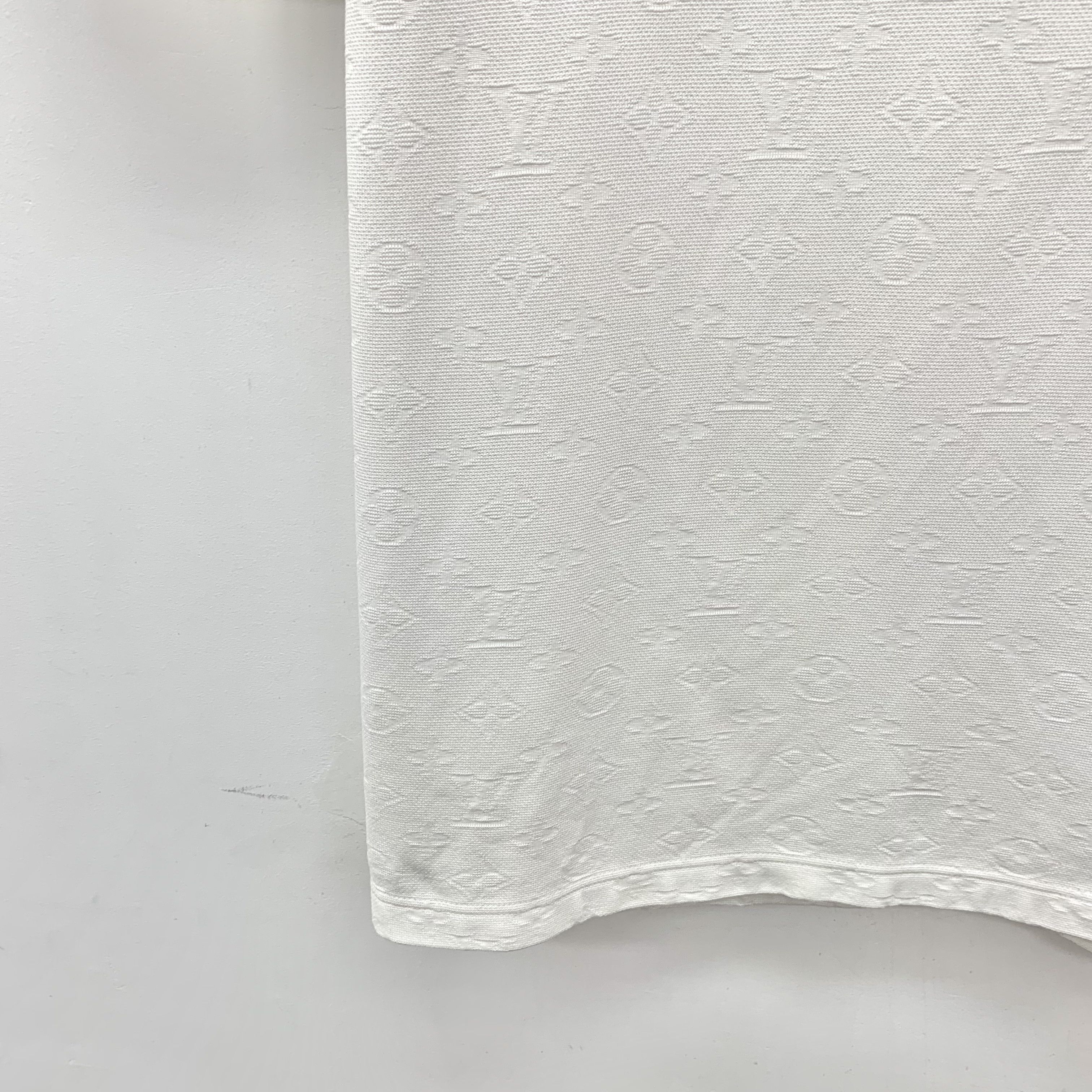 Louis Vuitton Louis Vuitton Monogram Embossed T-Shirt White (S) Size US S / EU 44-46 / 1 - 4 Thumbnail