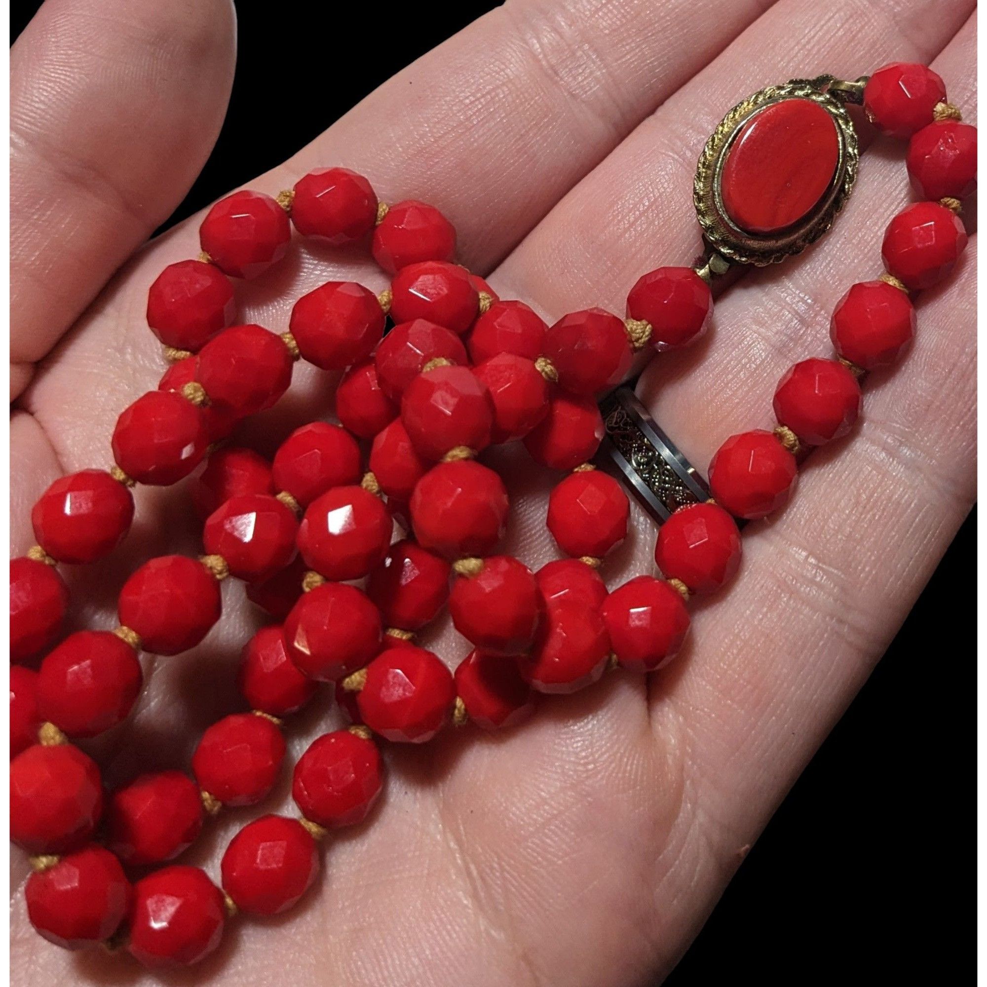 Other Vintage Japanese Red Glass Beaded Necklace Size ONE SIZE - 4 Thumbnail