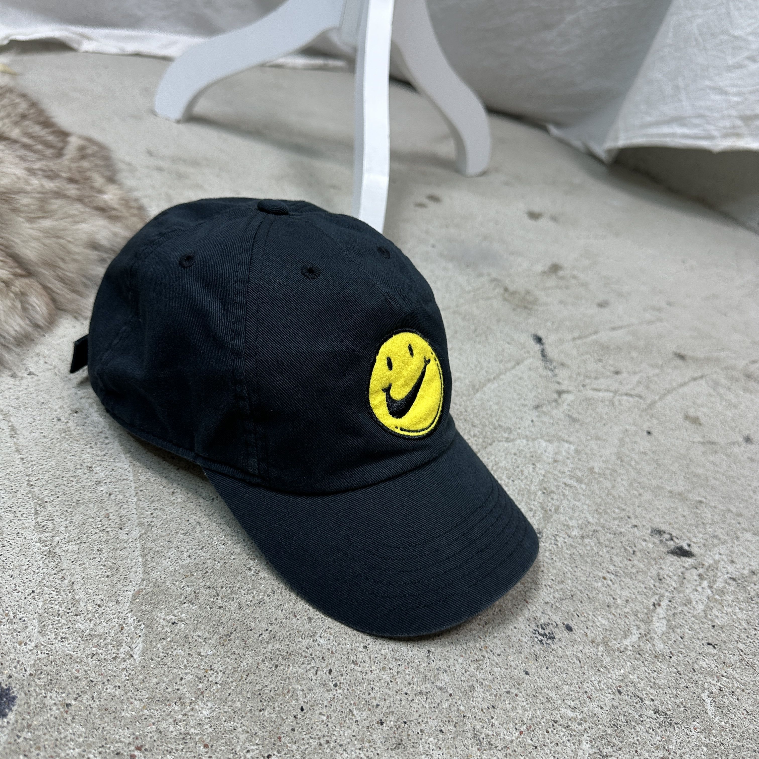 Nike Vintage Sporty Streetwear Skater Nike Smiley Face Cap Y2K Size ONE SIZE - 3 Thumbnail
