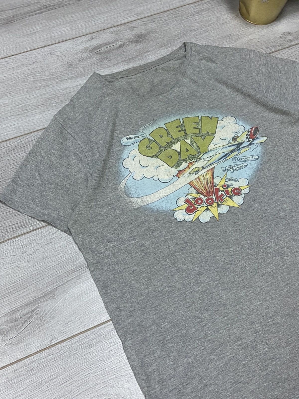 Band Tees Vintage Green Day Dookie Bomb Smoke Dogs Punk Rock USA Tee Size US L / EU 52-54 / 3 - 4 Thumbnail