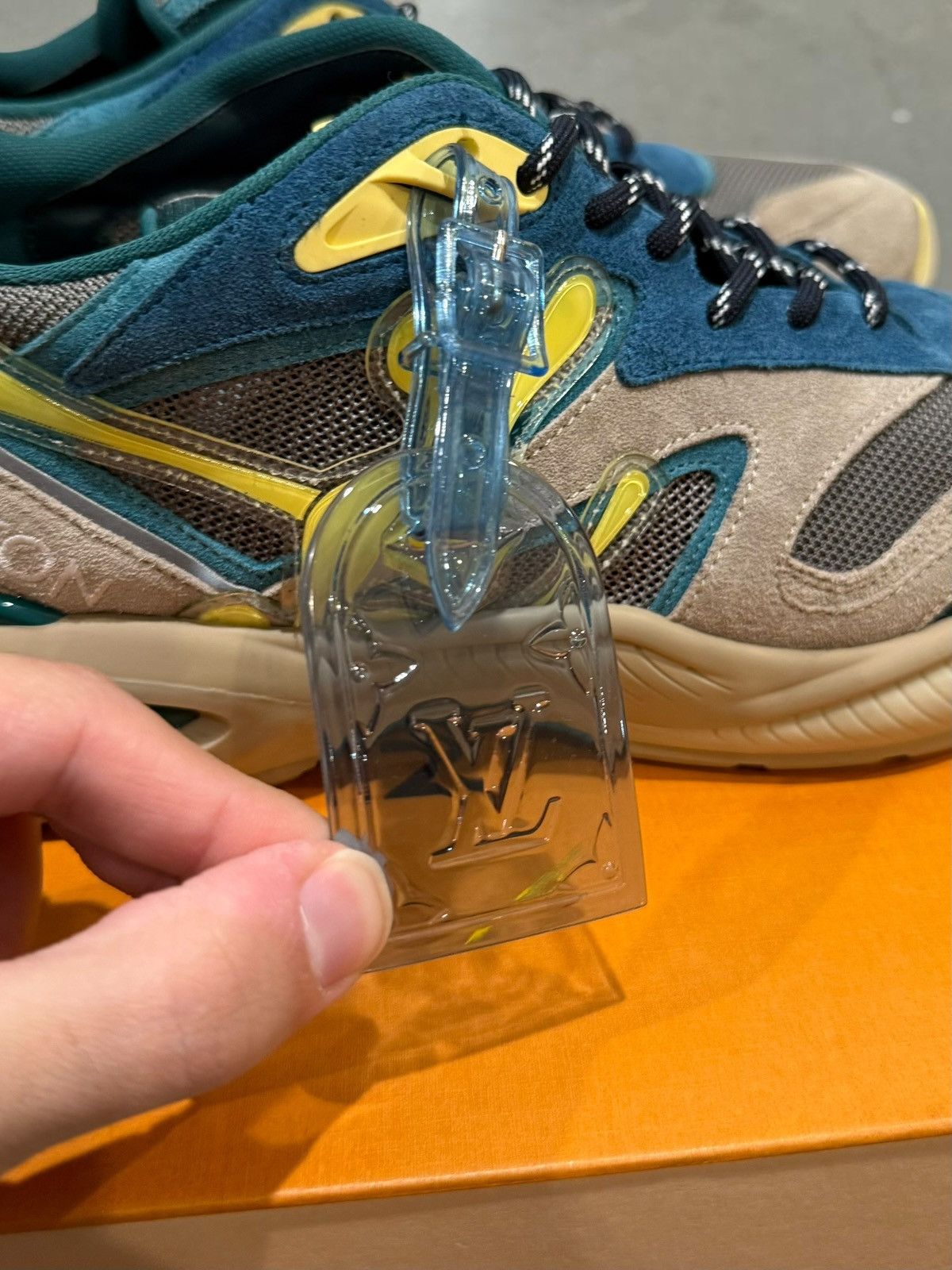 Louis Vuitton LV Louis Vuitton Trail Sneaker blue beige yellow size 9 Size US 9 / EU 42 - 8 Thumbnail