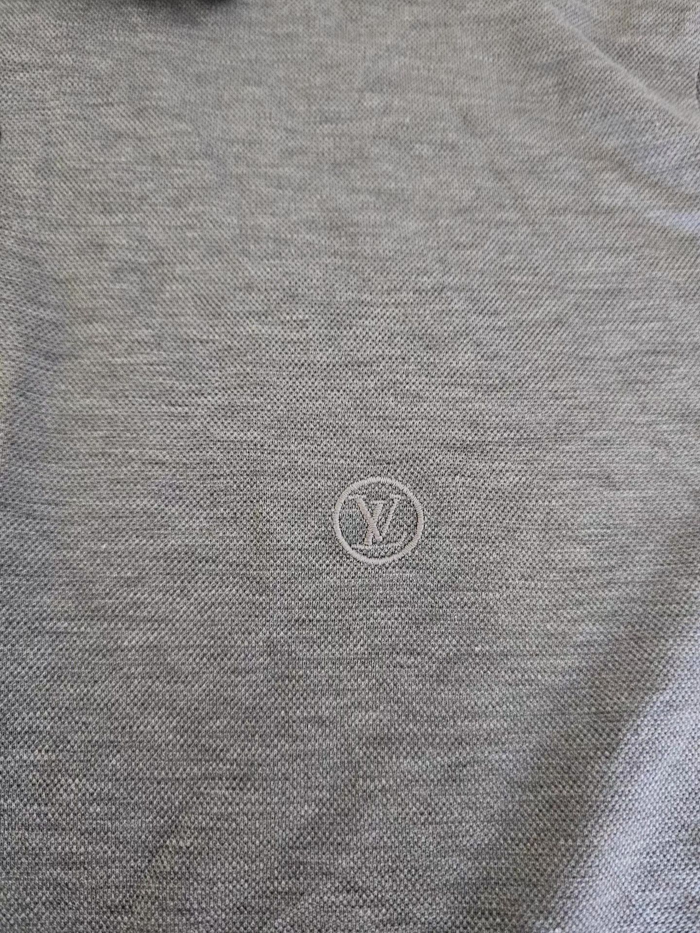 Louis Vuitton Louis Vuitton Men's Grey Short Sleeve Polo T-shirt Size US XL / EU 56 / 4 - 2 Thumbnail
