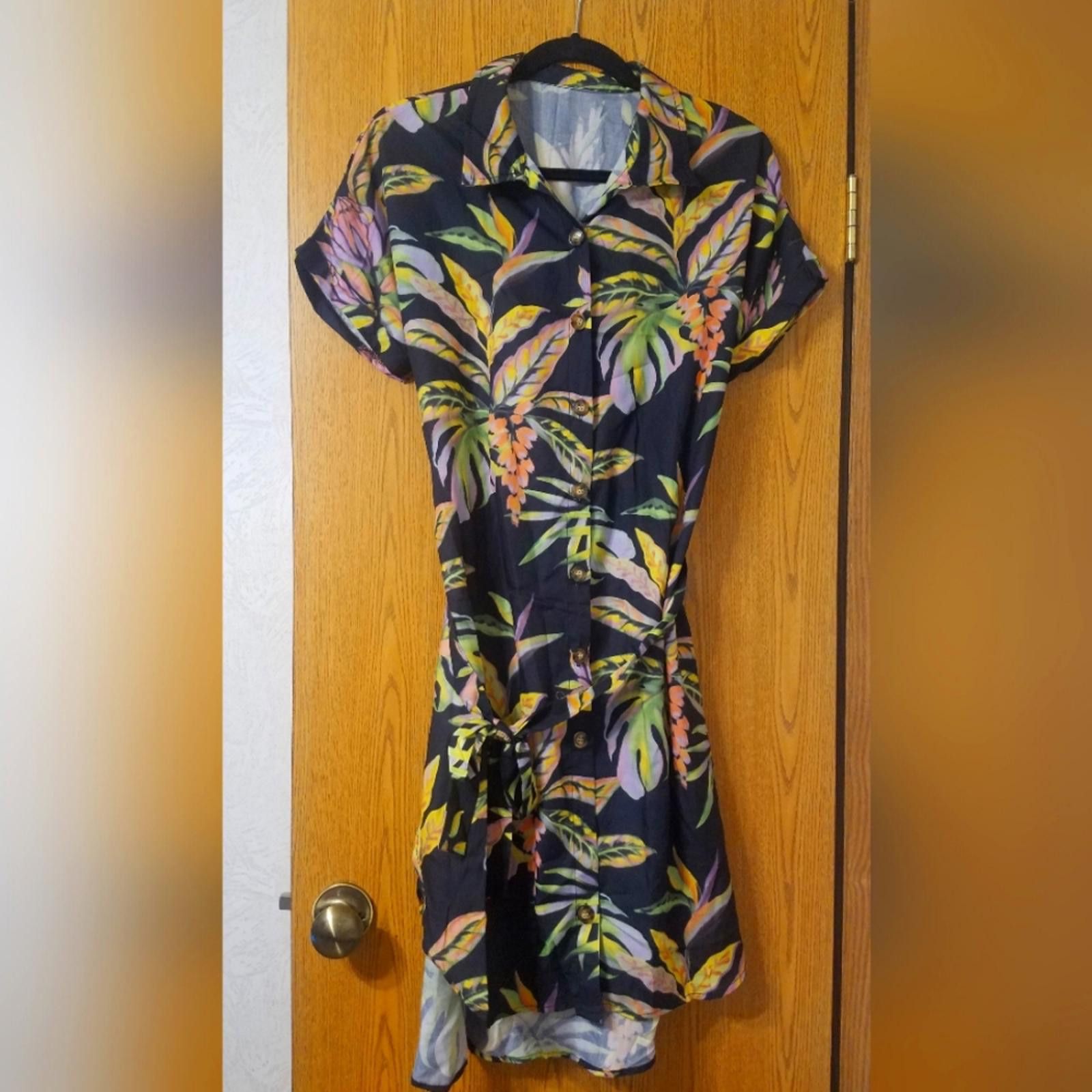Other NWT Cupshe Tropical Print Short Sleeve Dress Size Medium Size M / US 6-8 / IT 42-44 - 1 Thumbnail