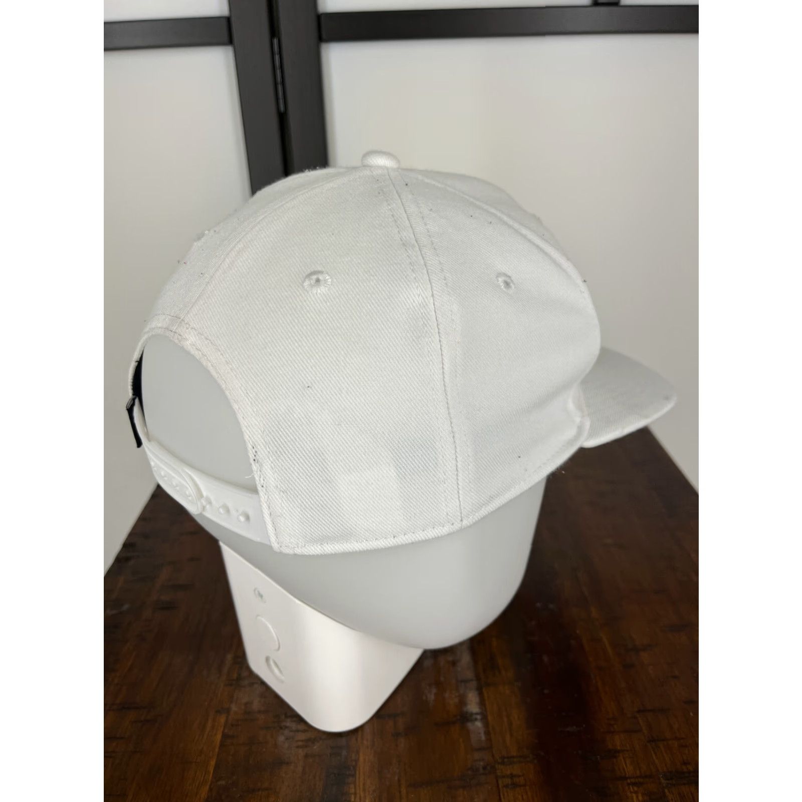 Nike Nike Hat Cap Snap Back One Size White Pro Dri-Fit Cotton Twill Polyester Size ONE SIZE - 7 Thumbnail