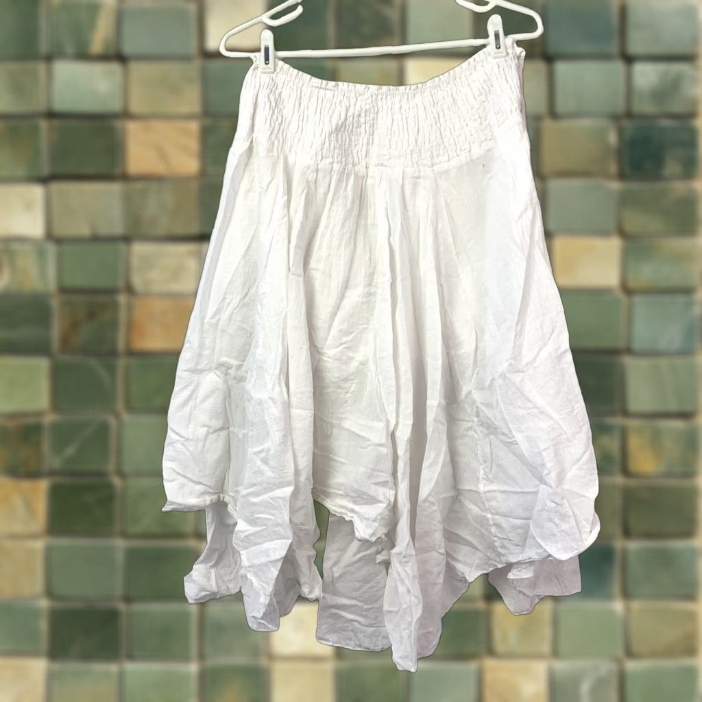 Vintage VINTAGE Blanc du Nil White Cotton Shirred Smocked Elastic Waist High-Low Skirt Women's XL Size 40" / US 18 - 1 Thumbnail