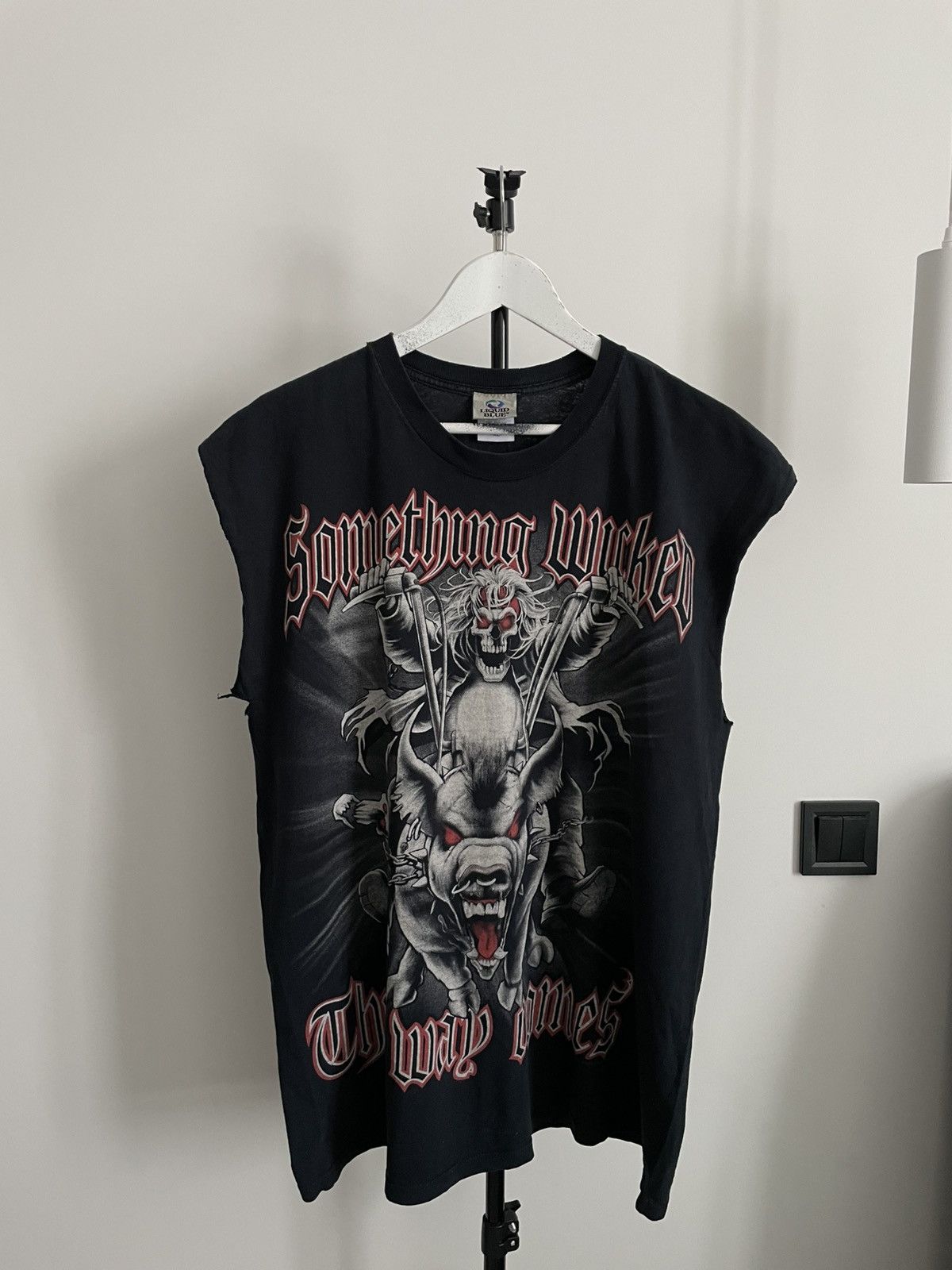 Liquid Blue Vintage Liquid Blue 2000s "Something Wicked This Way Comes” Size US XL / EU 56 / 4 - 2 Thumbnail