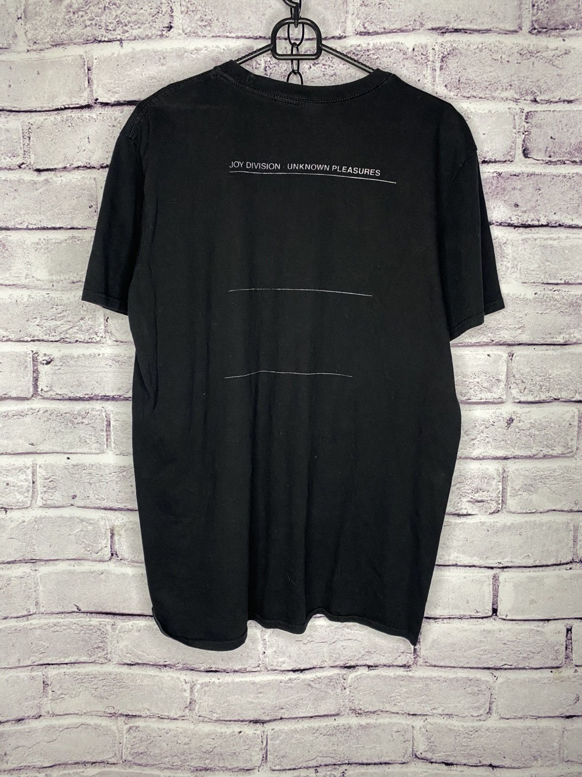 Band Tees Mens Joy Division Unknown Pleasures Overprint Logo Tee Size US L / EU 52-54 / 3 - 6 Thumbnail