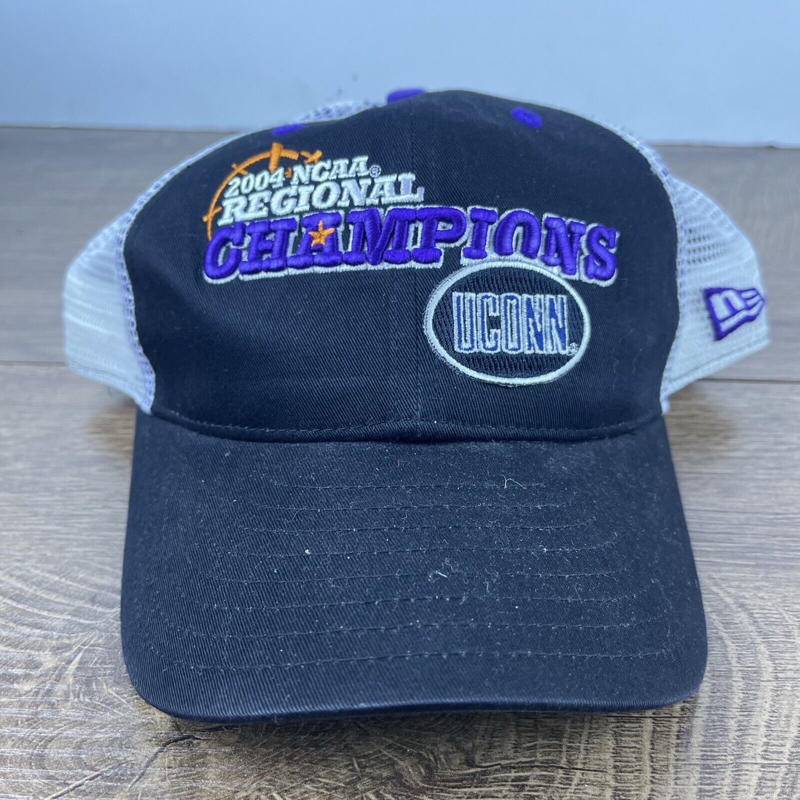 New Era UCONN Huskies Hat 2004 Regional Champions Hat Adjustable Bla Size ONE SIZE - 1 Thumbnail