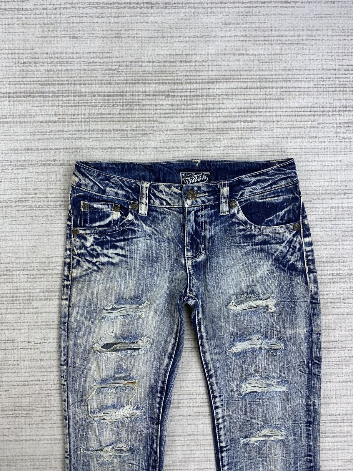 14th Addiction × Le Grande Bleu (L.G.B.) × Vintage Vintage Sky Bomber Distressed Acid Wash Denim Pants Size US 30 / EU 46 - 7 Thumbnail