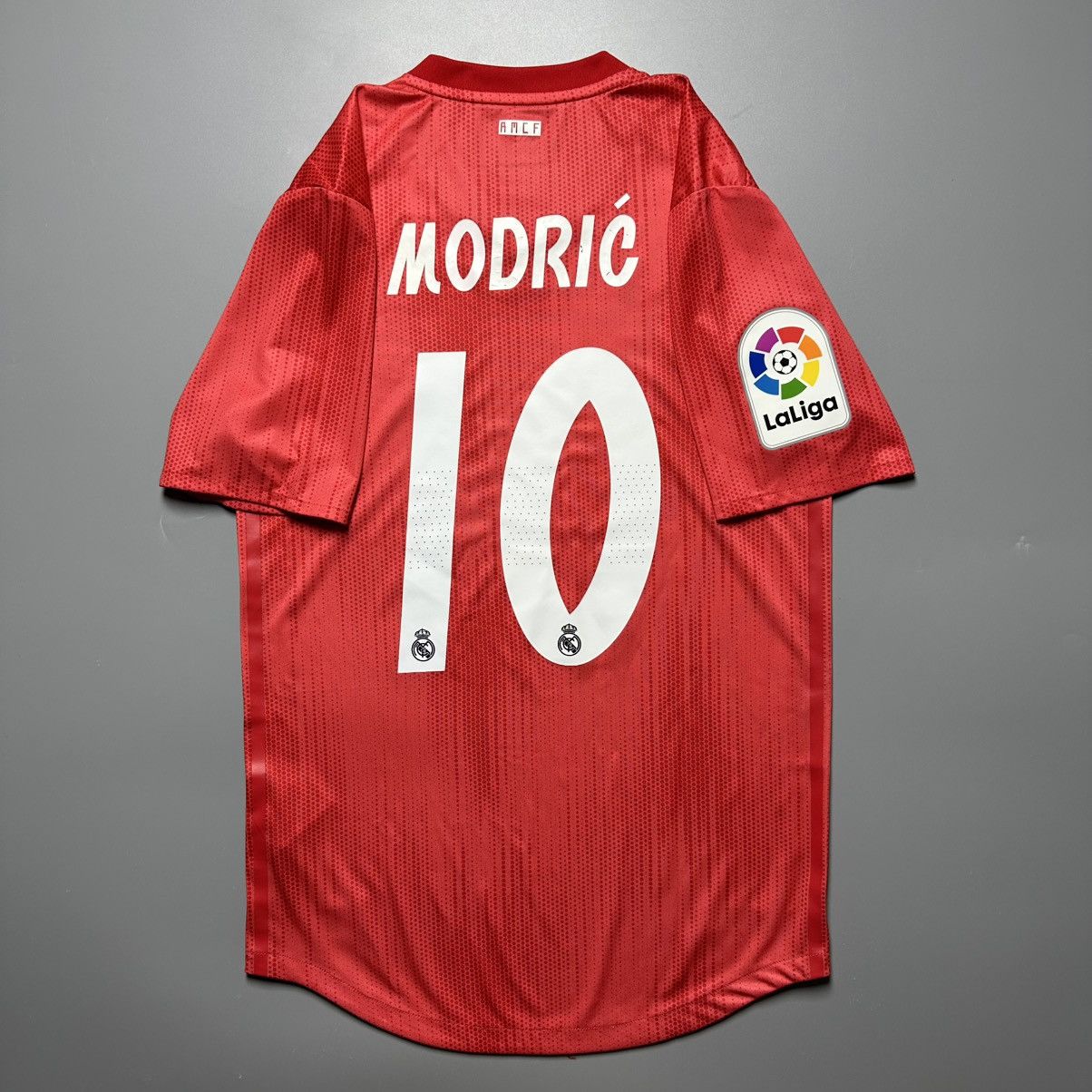 Adidas REAL MADRID ADIDAS x PARLEY 2018/2019 3rd JERSEY #10 MODRIC Size US S / EU 44-46 / 1 - 1 Thumbnail