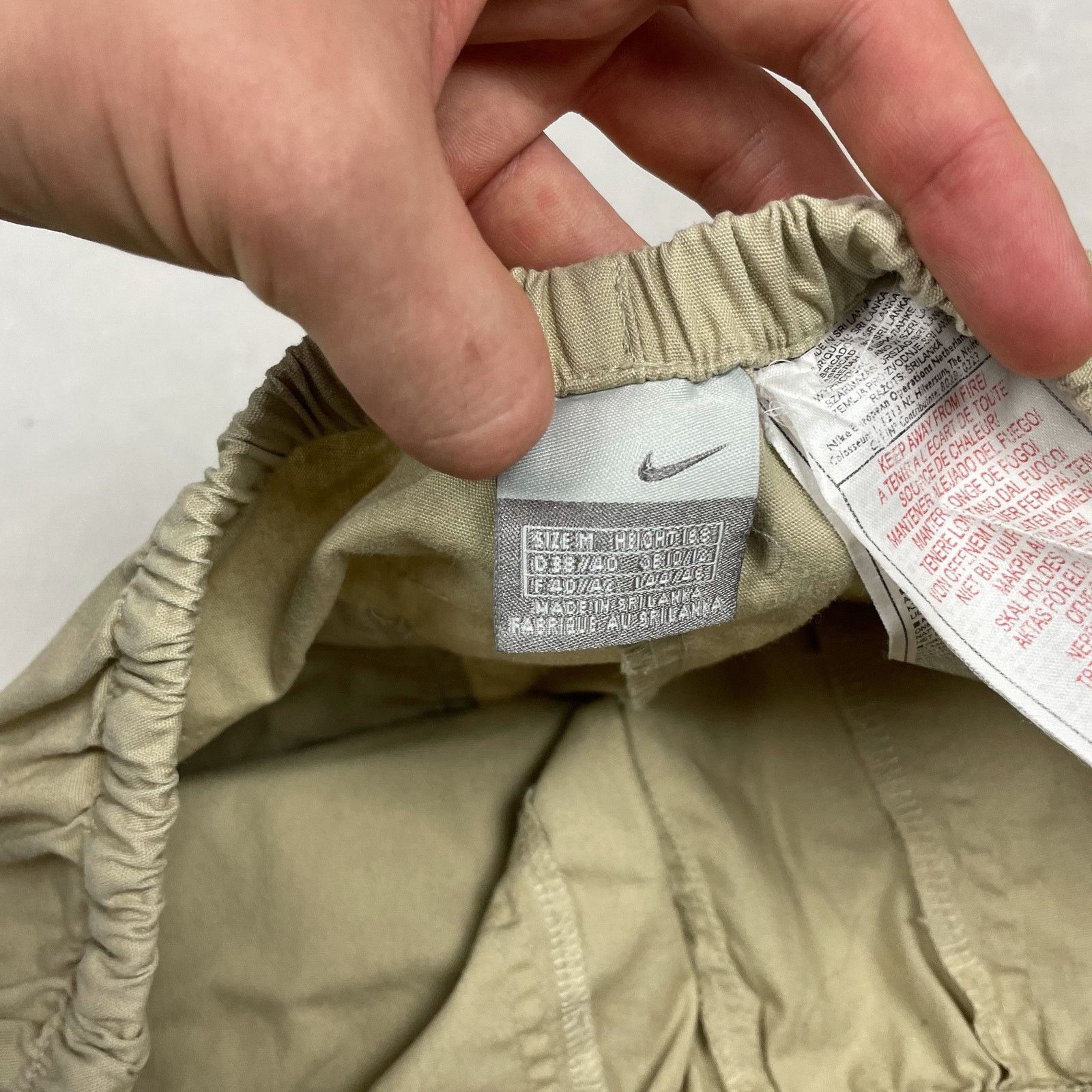 Nike × Vintage Nike Women's Beige Swoosh Straight Leg Cargo Pants Medium Size 30" / US 8 / IT 44 - 8 Thumbnail