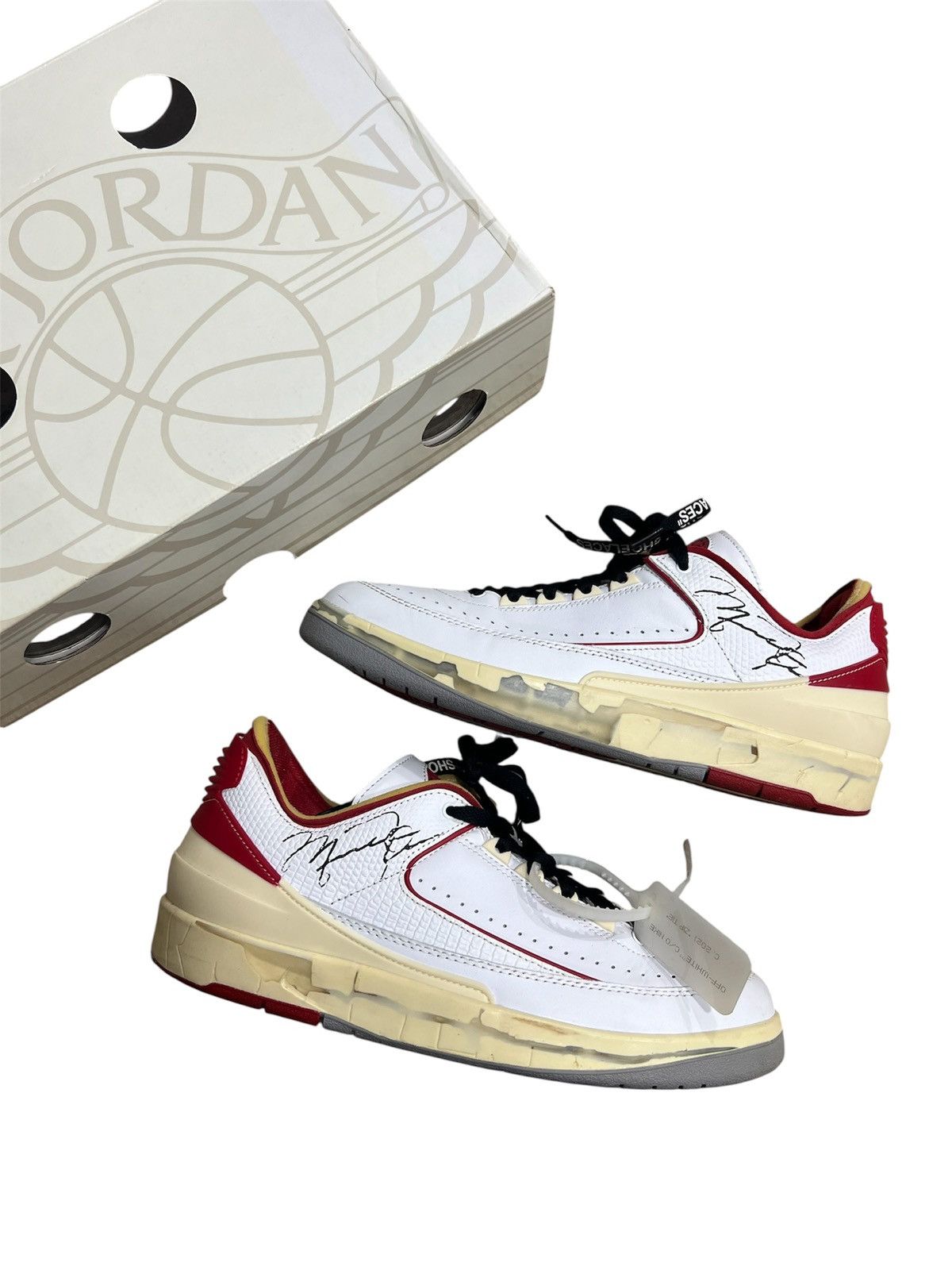 Jordan Brand × Off-White Jordan 2 Retro Low SP Off-White White Red Size US 9.5 / EU 42-43 - 1 Thumbnail