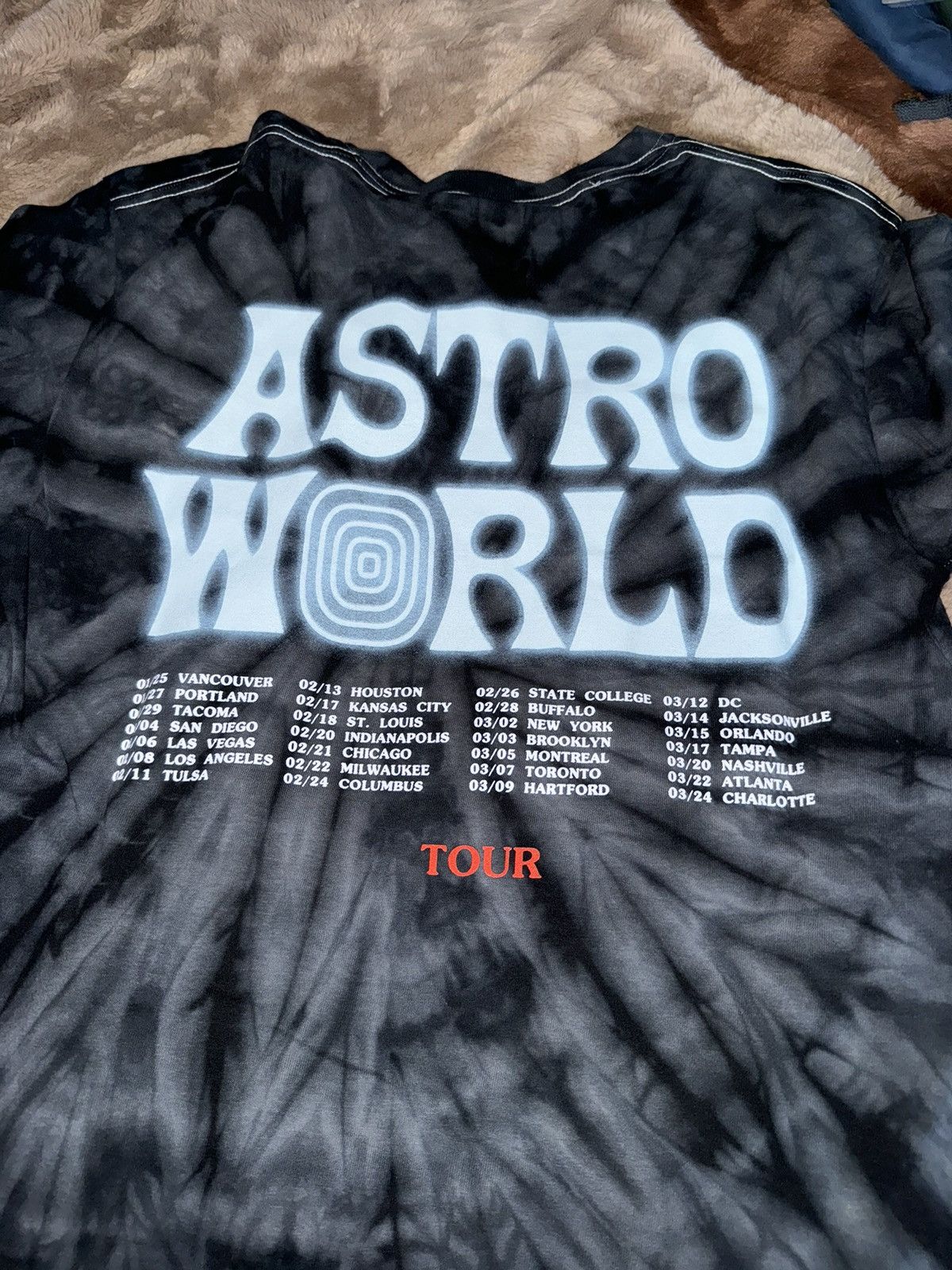 Travis Scott New ASTROWORLD Merch tee MEDIUM Size US M / EU 48-50 / 2 - 3 Thumbnail