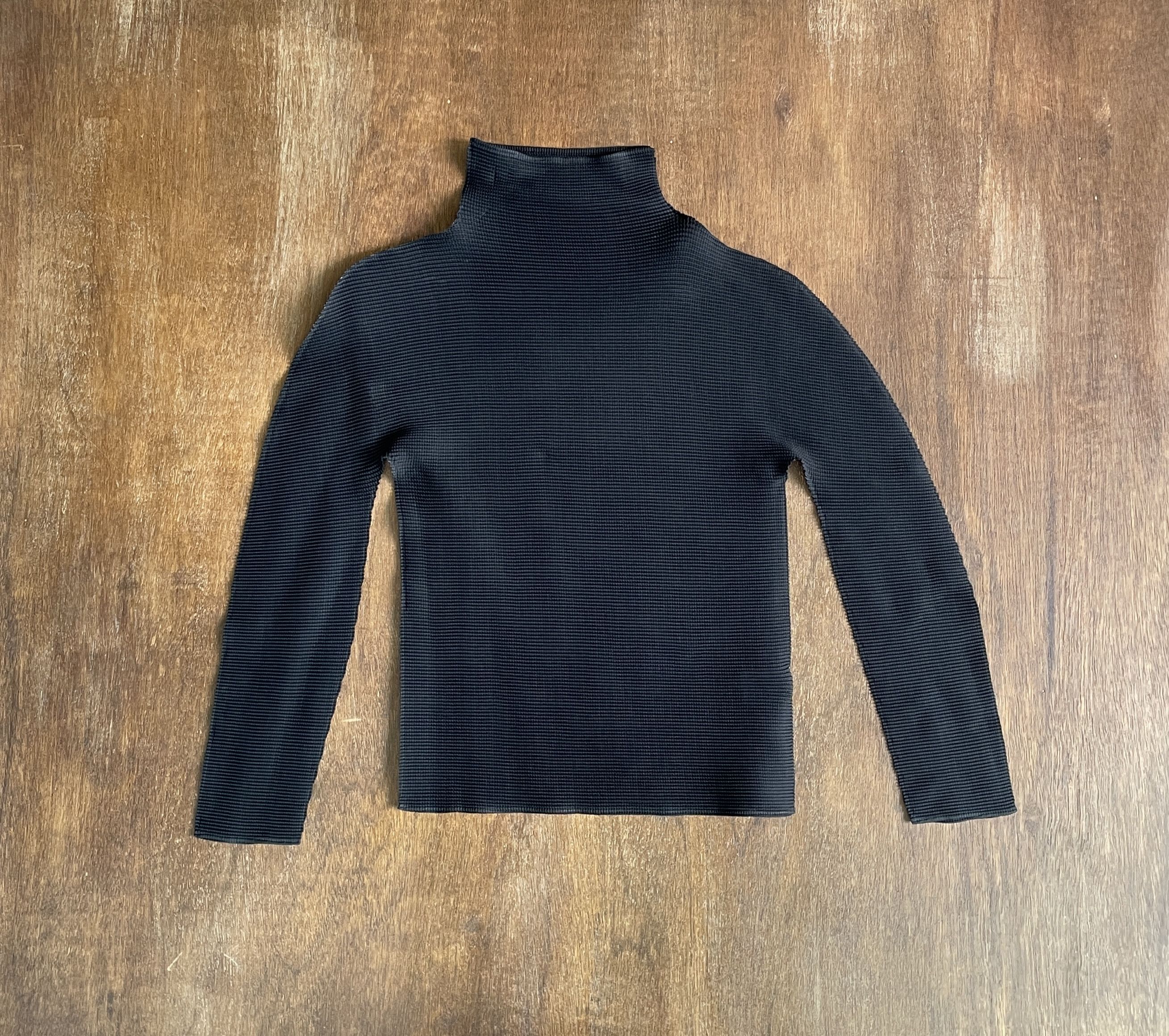 Issey Miyake ISSEY MIYAKE ME Classic Turtle Neck Top Size XS / US 0-2 / IT 36-38 - 1 Thumbnail