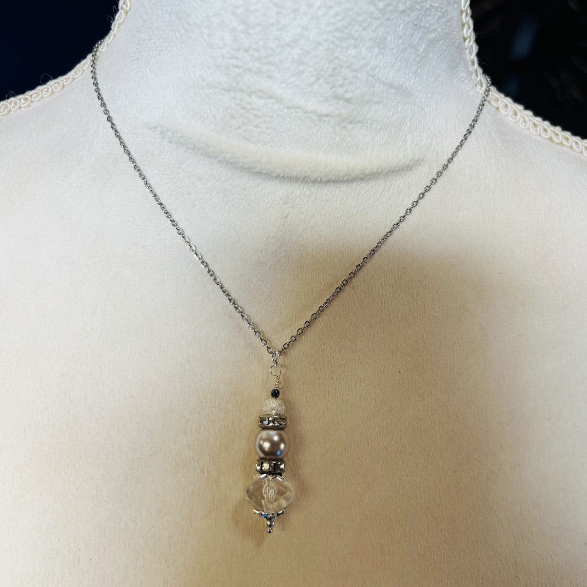 Handmade Handcrafted vintage bead drop pendant on chain necklace Size ONE SIZE - 3 Thumbnail