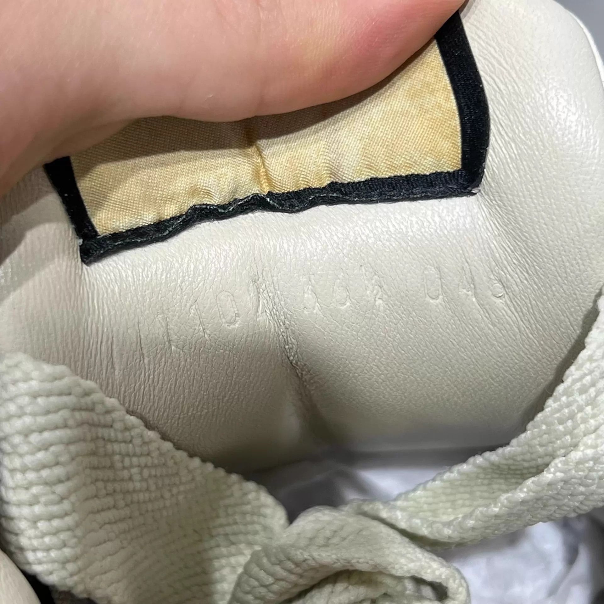 Gucci Gucci Platform Distressed Sneaker Beige Size 36.5 Size US 6 / IT 36 - 8 Thumbnail