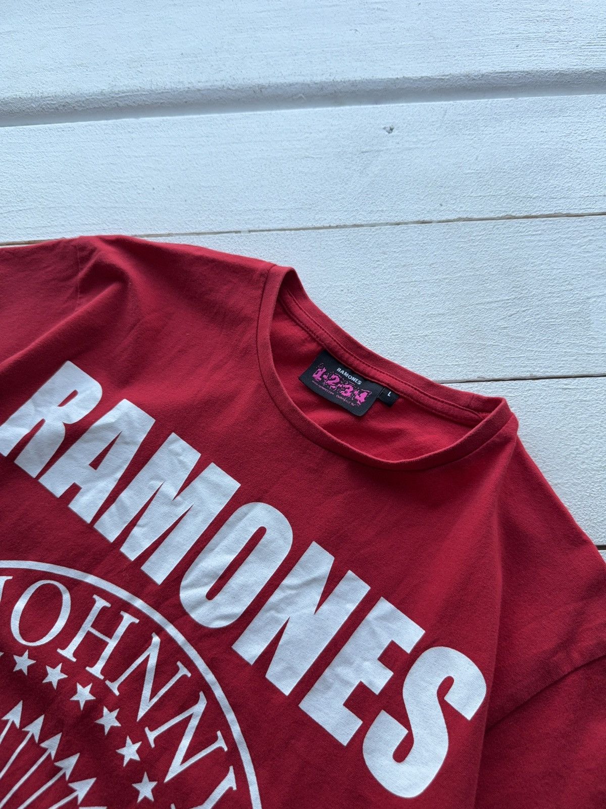 Band Tees VINTAGE 2011 BAND RAMONES Logo MUSIC LEGEND Y2K 90s Style Size US L / EU 52-54 / 3 - 6 Thumbnail