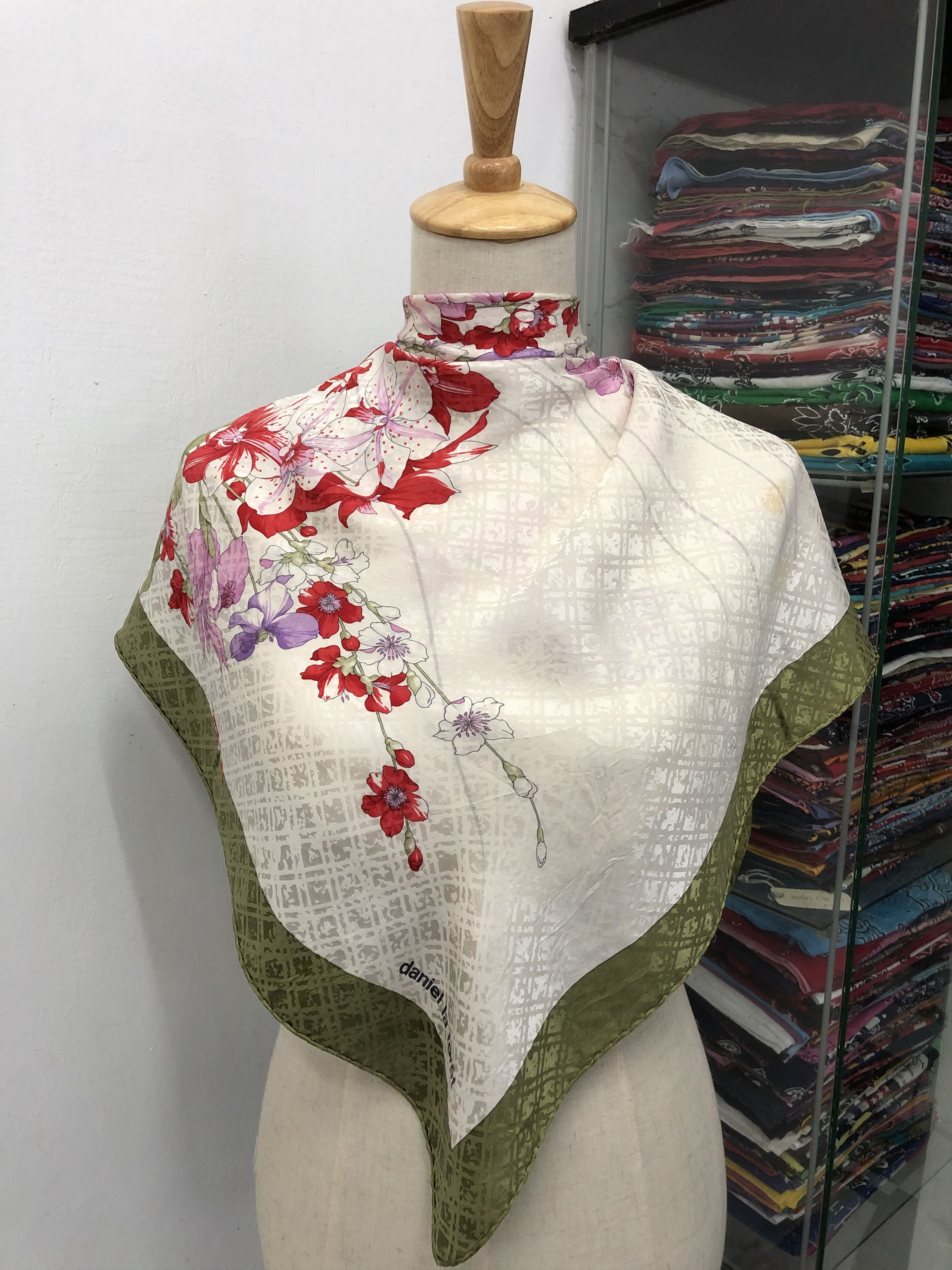 Vintage Vintage Daniel La Foret Silk Scarf Size ONE SIZE - 1 Thumbnail