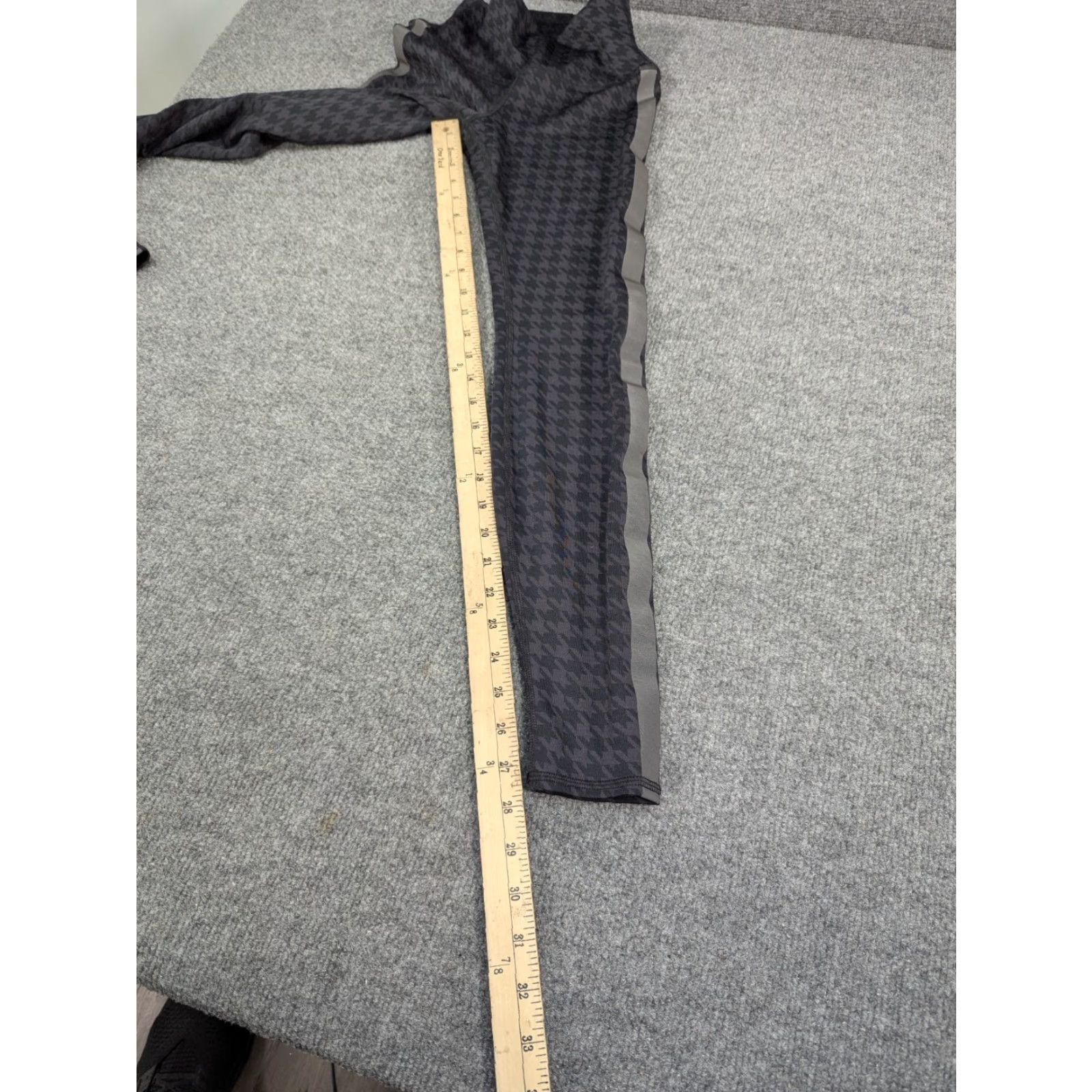 Alo Alo Yoga Houndstooth Print Leggings Gray Black High Waisted XS Slim Legging Women 바로 Size 26" / US 2 / IT 38 - 5 Thumbnail