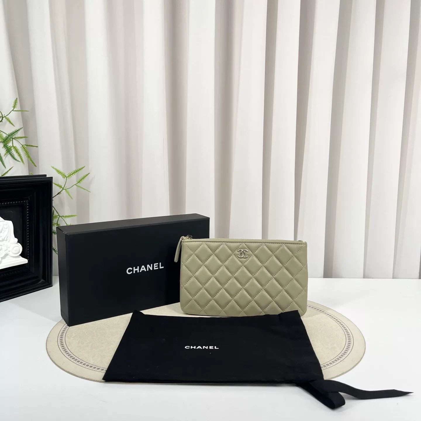 Chanel Pre-loved Bag Very good condition Size ONE SIZE - 1 Thumbnail