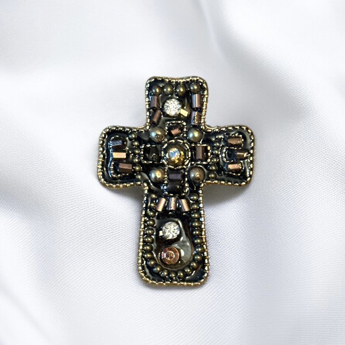 Other Gold tone embellished cross stretch ring Size ONE SIZE - 1 Thumbnail