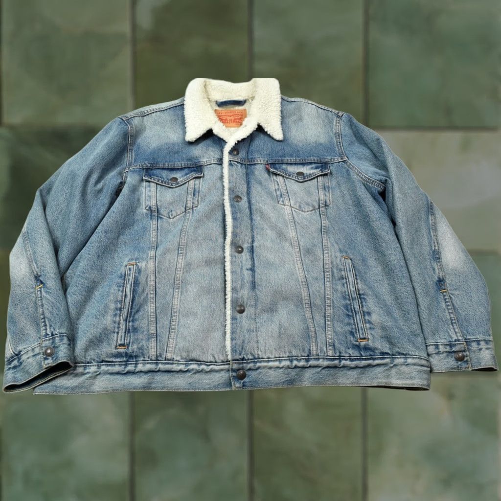 Levi's VINTAGE Levi's Trucker Jacket Denim Blue Lined Sherpa 2XL Men Long Sleeve Snap Front Bomber Jacket Mens Size US XXL / EU 58 / 5 - 1 Thumbnail