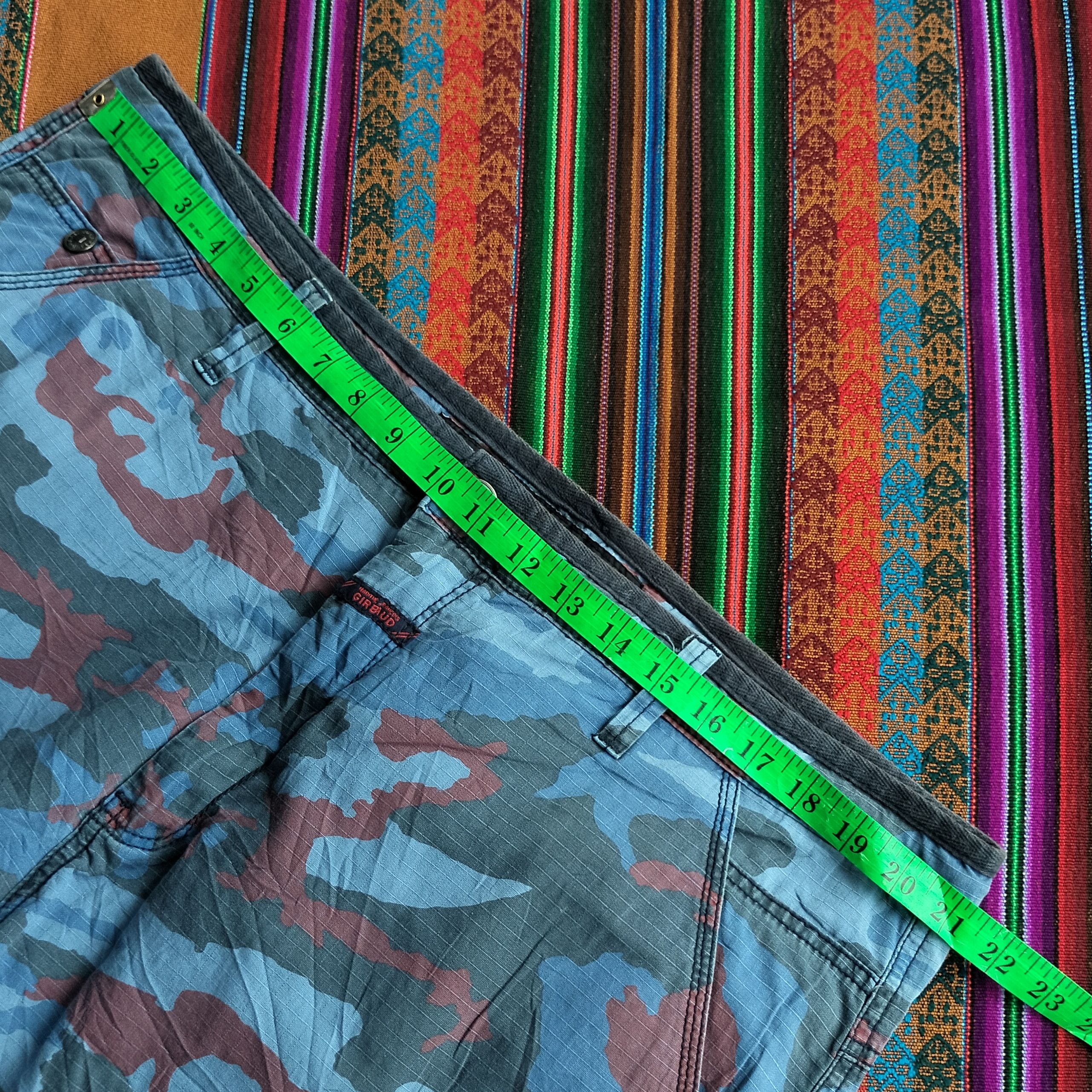 Marithe + Francois Girbaud Marithe francoi girbaud camouflage hybrid cargo short Size US 40 / EU 56 - 18 Thumbnail