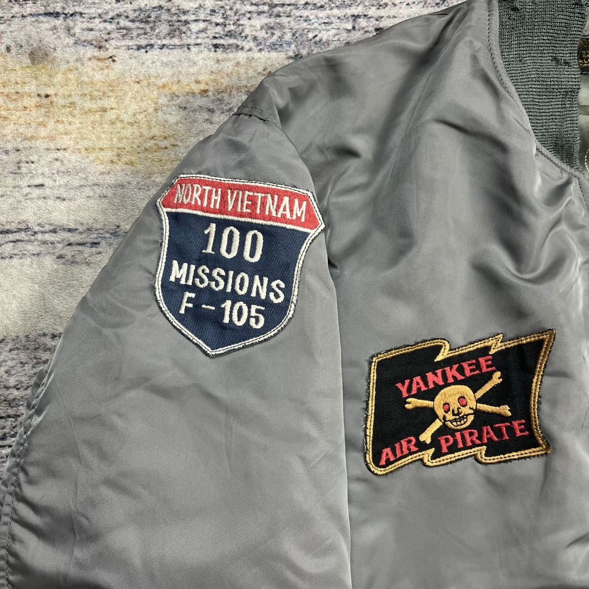 TOYS McCOY Vintage Toys Mccoy Albert turner Ma-1 bomber flight jacket Size US L / EU 52-54 / 3 - 8 Thumbnail