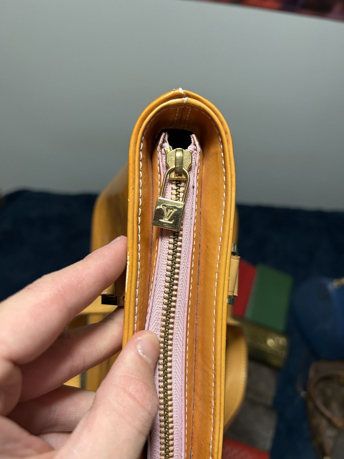 Louis Vuitton Louis Vuitton purse Size ONE SIZE - 9 Thumbnail