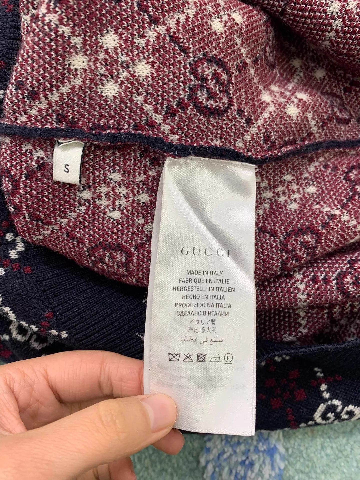 Gucci Gucci colorblocked GG full logo knit V-neck sweater S new Size S / US 4 / IT 40 - 5 Thumbnail