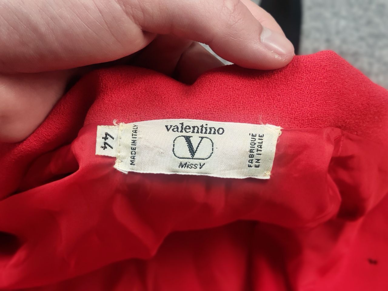 Valentino Vintage 80's Valentino miss V Red shirt dress long sleeves Size M / US 6-8 / IT 42-44 - 12 Thumbnail