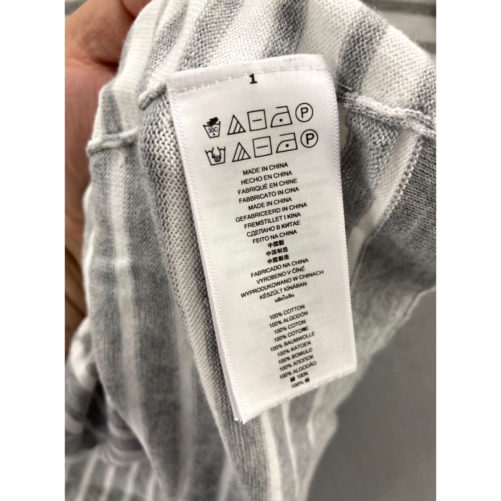 Michael Kors Michael Kors Sweater Mens XL Gray White Striped Crew Neck Pullover Casual Knit Tight-Knit Long Sleeve Regular Fit Size US XL / EU 56 / 4 - 7 Thumbnail