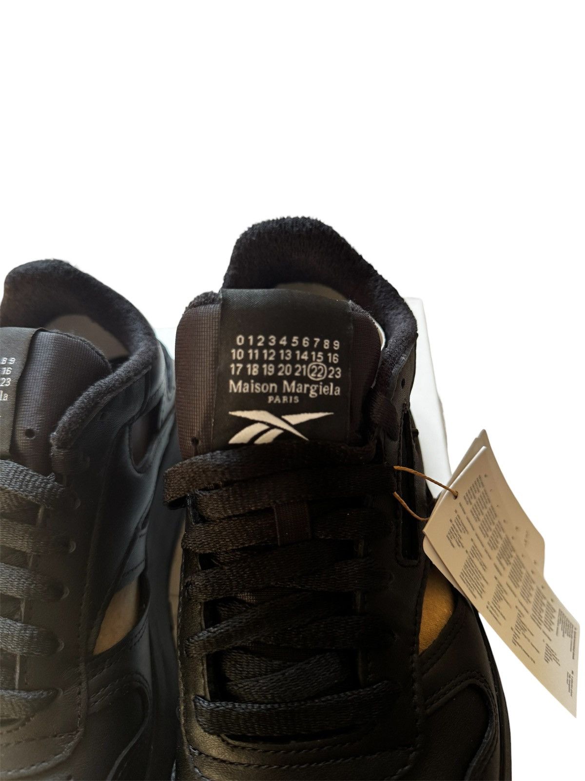 Maison Margiela × Reebok Maison margiela x reebok tabi Size US 9 / IT 39 - 2 Thumbnail