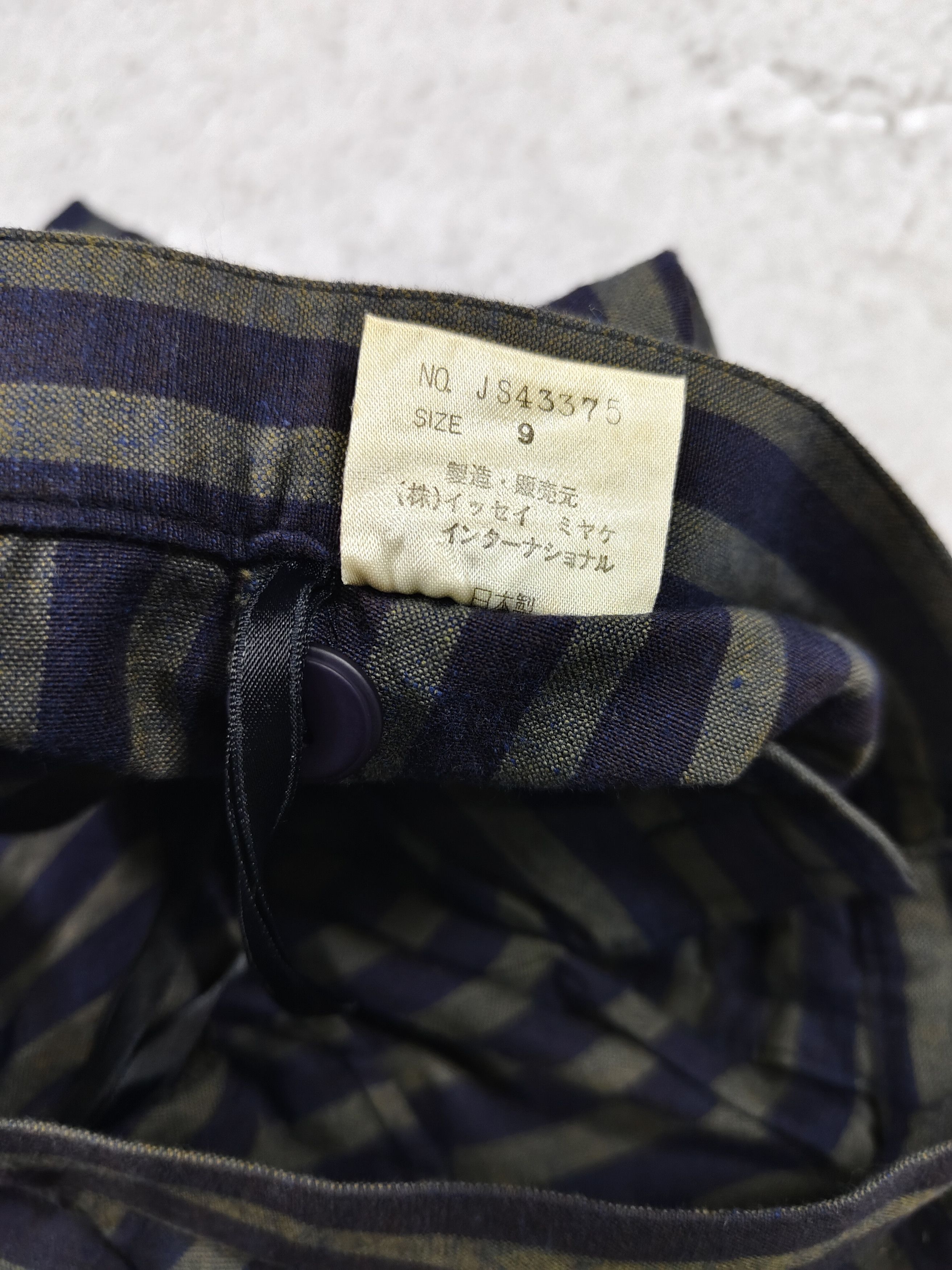 Issey Miyake 80s Issey Miyake- Archived Runway Sculptural Hakama Samurai Size US 28 / EU 44 - 10 Thumbnail