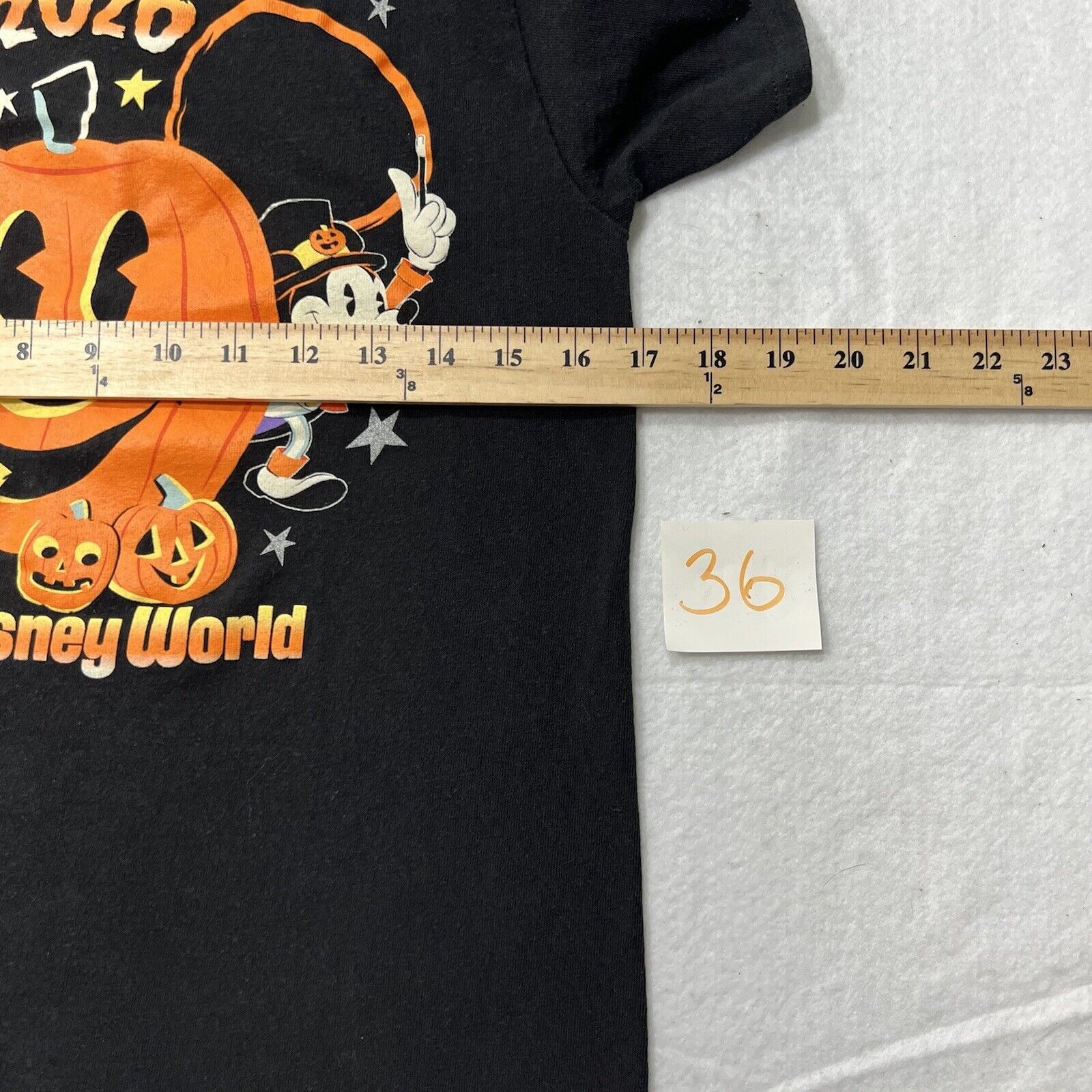 Disney Disney Parks Small 2020 Halloween Black Graphic T Shirt Size US S / EU 44-46 / 1 - 7 Thumbnail
