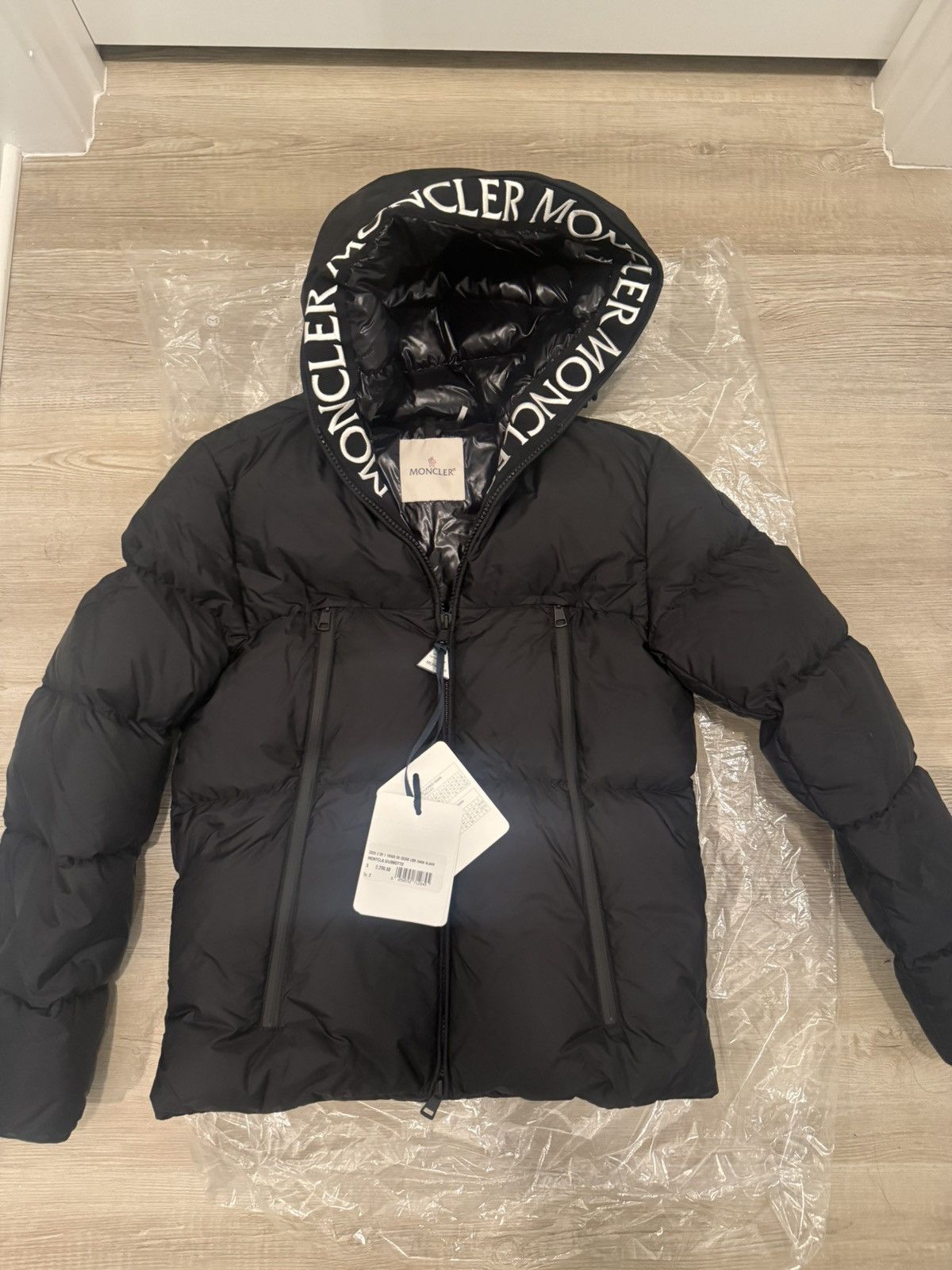 Moncler Moncler Montcla Down Jacket Black - Brand New w/ Packaging Size US M / EU 48-50 / 2 - 1 Thumbnail