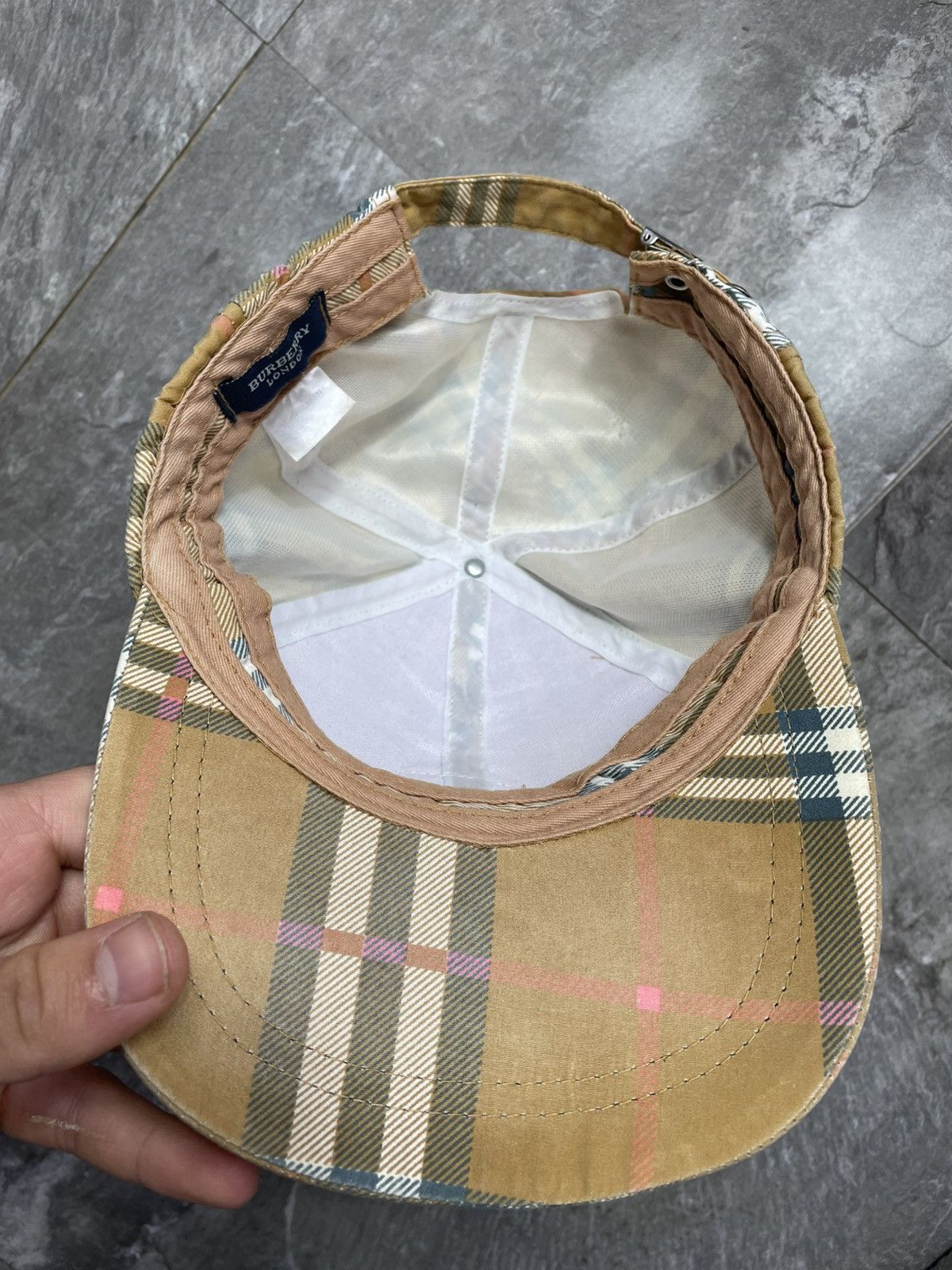 Burberry Burberry London Vintage Rare Nova Check Cap Streetwear Y2k Size ONE SIZE - 8 Thumbnail