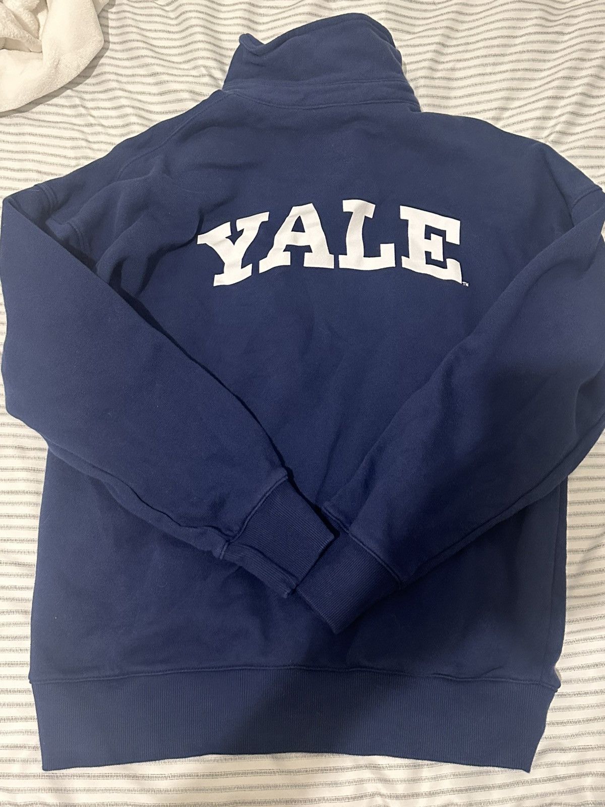 Vintage Vintage YALE button up Jumper Size US S / EU 44-46 / 1 - 1 Thumbnail