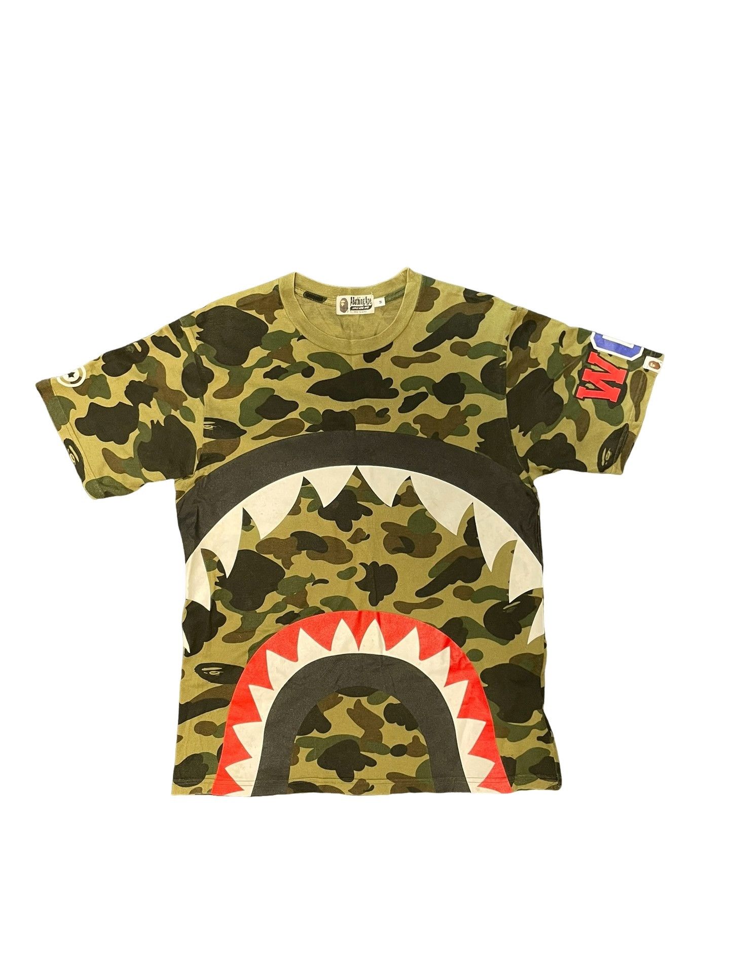 Bape A Bathing Ape Camo Shark Graphic T-Shirt Size M Size US M / EU 48-50 / 2 - 1 Thumbnail