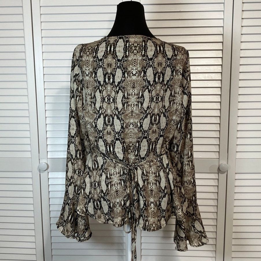 Other HYFVE Boho Brown Snake Print Long Sleeve Wrap Blouse L Size L / US 10 / IT 46 - 3 Thumbnail