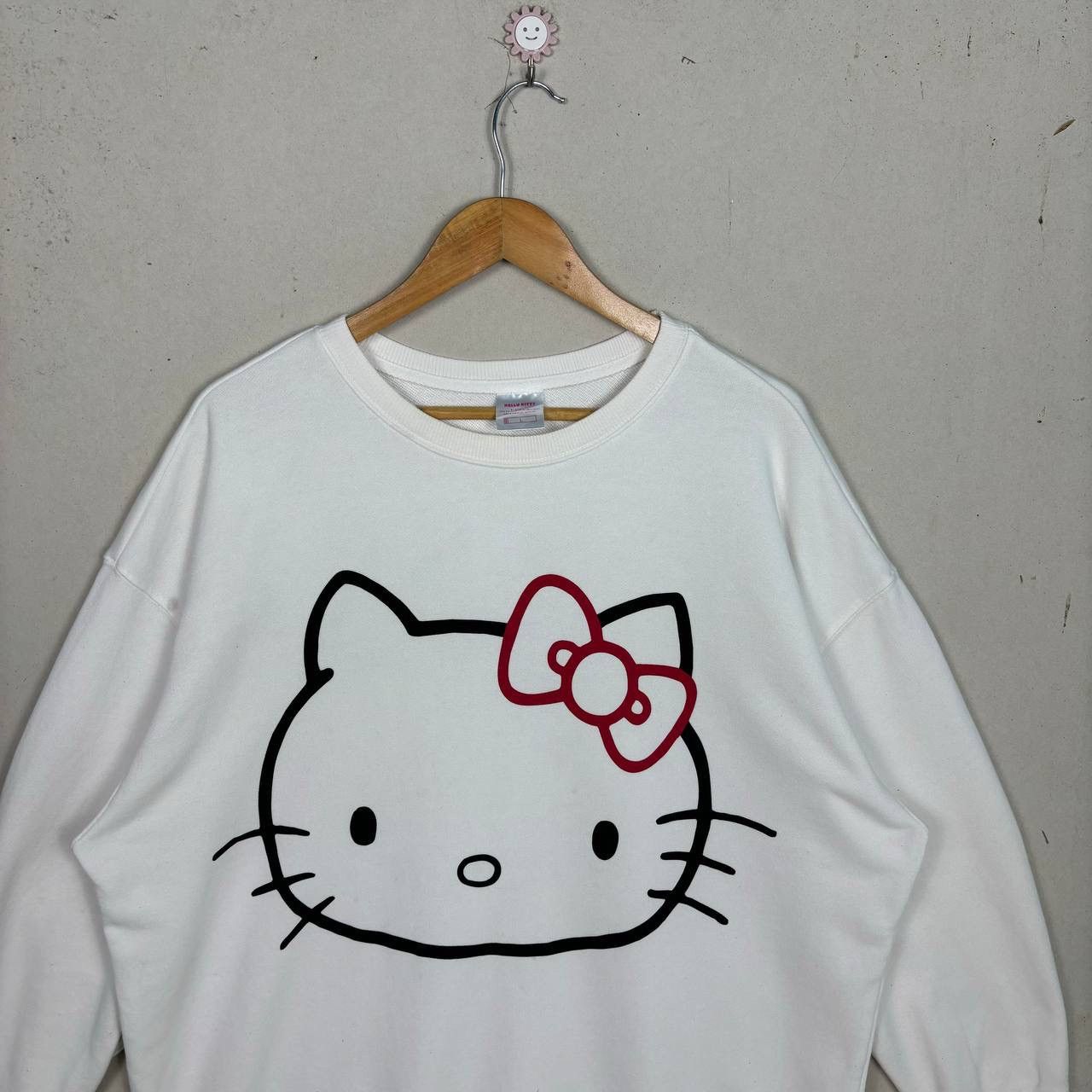 Other GU x Hello Kitty 2020 Sanrio Sweatshirt Size L Size US L / EU 52-54 / 3 - 3 Thumbnail