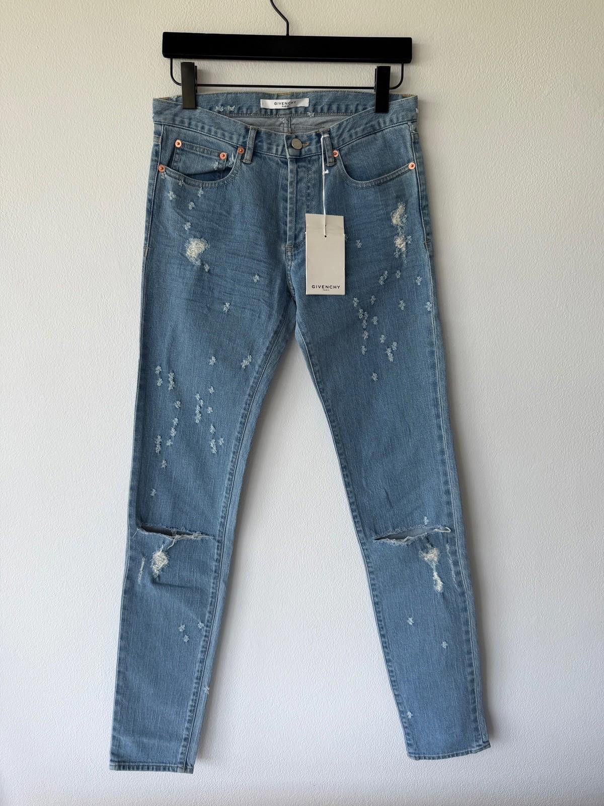 Givenchy new Givenchy mens denim jeans blue distressed 29 podium Size US 29 - 1 Thumbnail