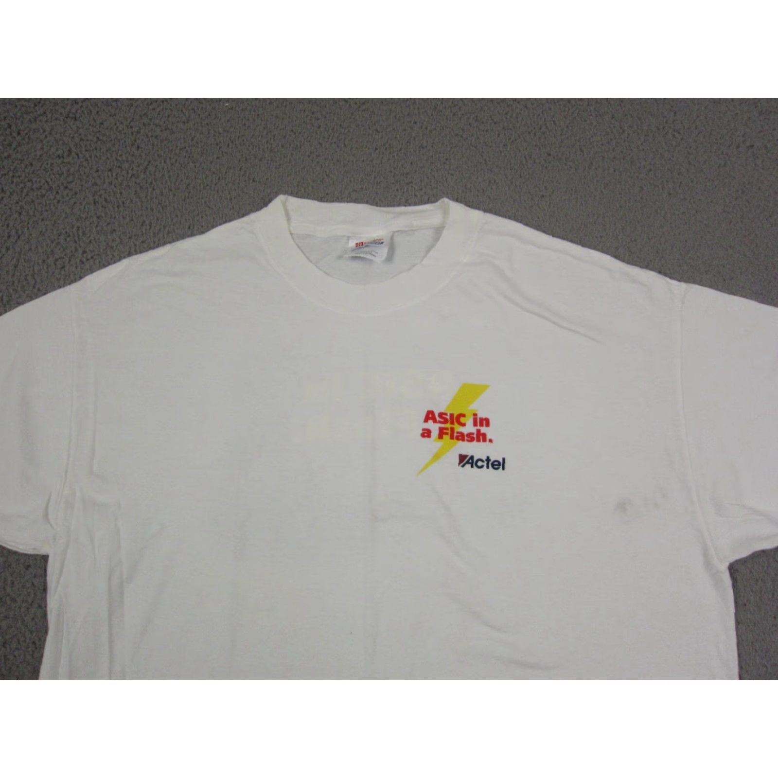 Hanes VINTAGE Hanes Shirt Adult L White ASIC in a Flash Actel FPGA Single Stitch Y2K Outdoor 90s Mens Shirt Size US L / EU 52-54 / 3 - 3 Thumbnail
